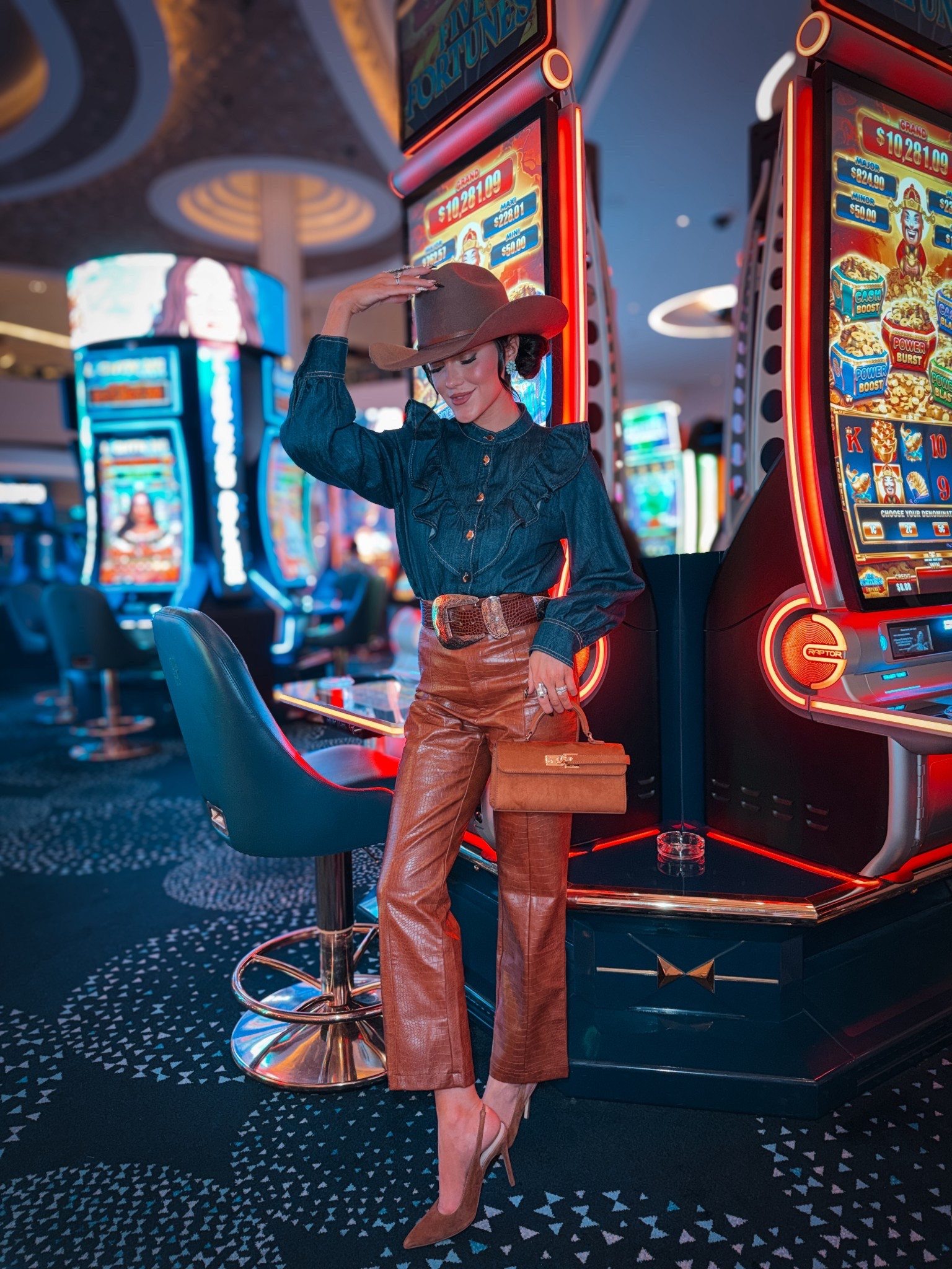 Vegas Night! NFR INSPO! NFR what to wear! 

Top: Zara - Denim Ruffled Top
Belt: Streets Ahead - can get from Maverick Western Wear 

#nfr #nfrfashion #nfrinspo #westernfashion #westernstyle 

#LTKootd #LTKgrwm #LTKHoliday