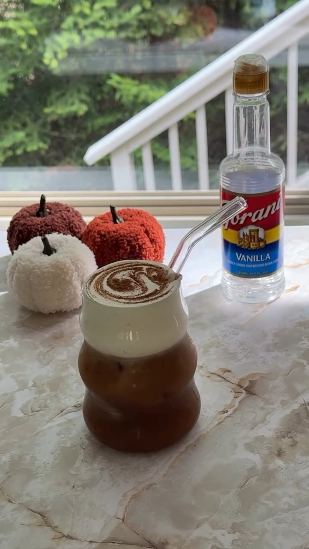 @teeccino vanilla nut iced tea with vanilla cold foam ☕️🍦
 
Steep 1 vanilla nut tea bag for 3-5 minutes, add the tea over ice, and make the cold foam. I just eyeballed the measurements using heavy cream, a little milk, and @torani vanilla syrup. Top with cinnamon and enjoy! ☕️🍦
_
#teeccino #tearecipe #coffeerecipe #falldrink #coffeealternative #michiganfall #fallcontent

#LTKHome #LTKFindsUnder50 #LTKSeasonal