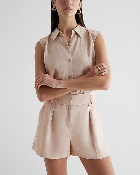 Stylist Super High Waisted Linen-Blend Pleated Shorts | Express