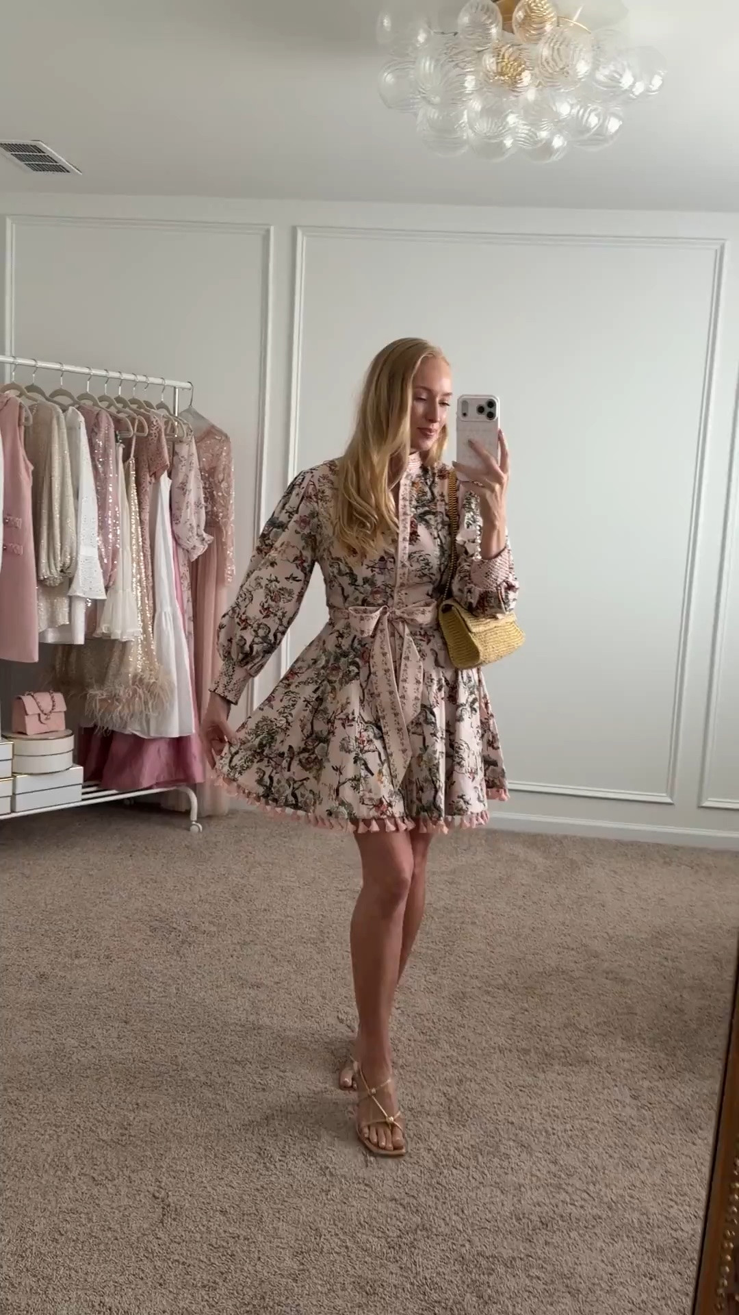 This gorgeous floral dress is on sale under $300! Linking it directly to the sale or you can order through Nordstrom and have it price matched in your account if you prefer. I’m wearing a 6 here and exchanged for a size 4. 

Fall family photo outfits // fall dress // saks sale // pretty dresses

#LTKSaleAlert