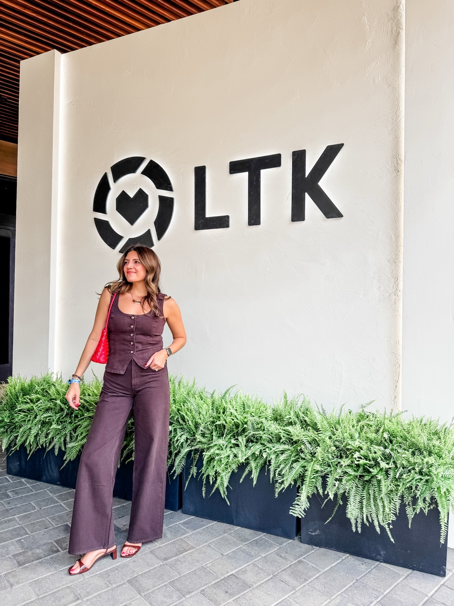 Outfit of the night for the Abercrombie welcome party! In a size small top, size 27 long in brown jeans! I’m 5’7”

#LTKOver40 #LTKTall #LTKCon