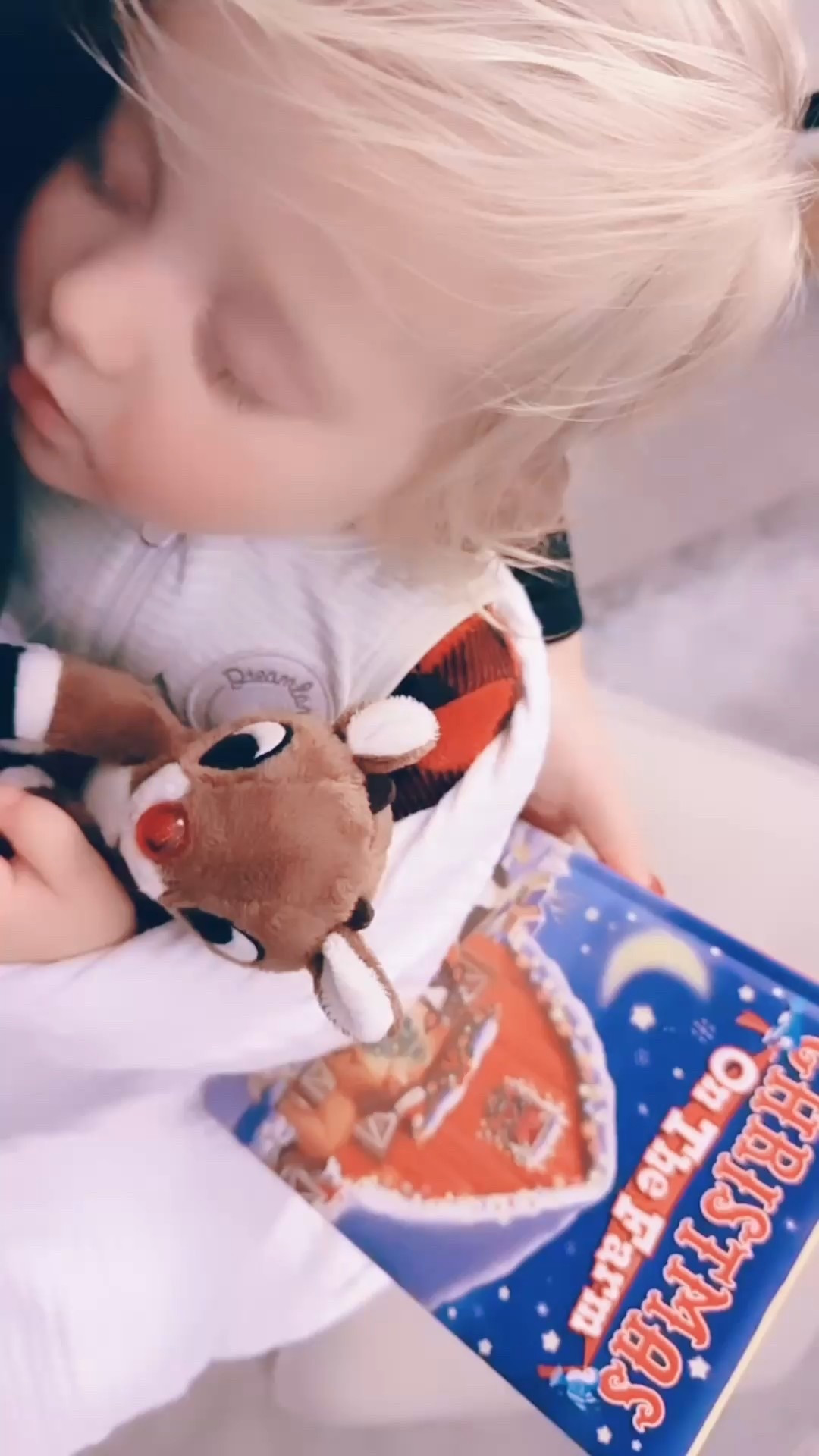 And just got our little Santa cuties down for naps 💤 and then we are headed home sweet home 🏡 to Charlotte to visit with my parents for Christmas evening!!! 🍽️ The sweetest Christmas yet!! ❤️💚 