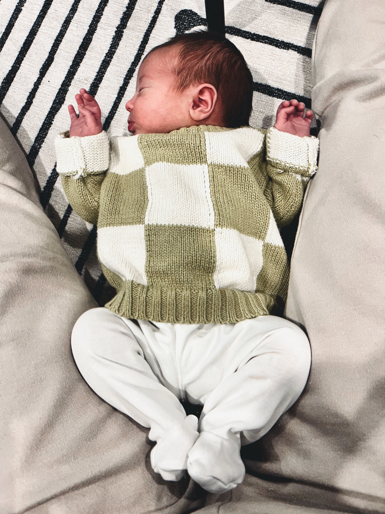 Checkered baby sweater 🤍 h&m kids + little co by Lauren Conrad 

#LTKSeasonal #LTKkids #LTKbaby