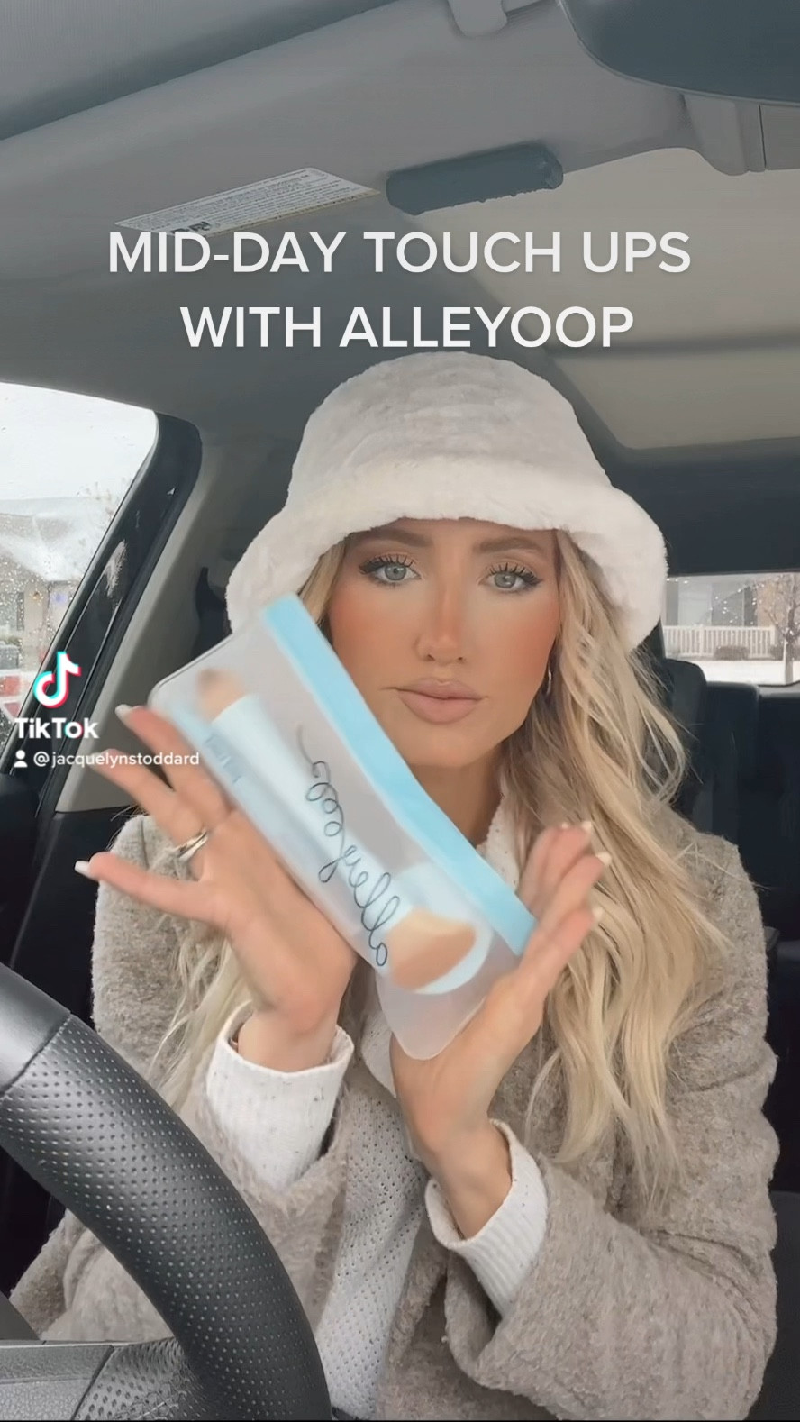 Easy on the go makeup touch up. Perfect for gift giving!

#LTKHoliday #LTKunder50 #LTKbeauty