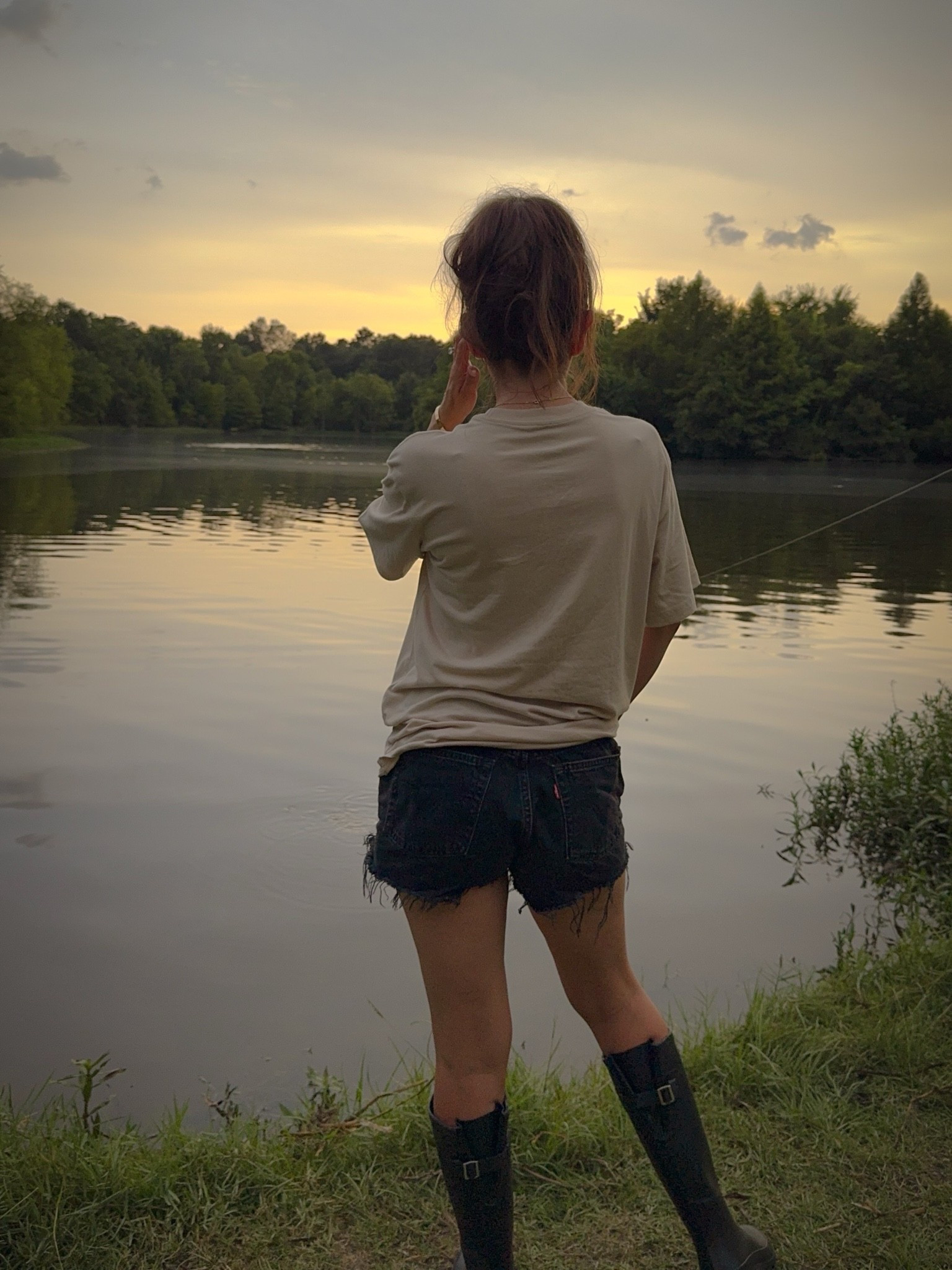 Louisiana Saturday night 
Graphic tee wearing a men’s medium 
Levi’s in a size 25 
Rain boots size 7

#LTKU #LTKSaleAlert #LTKootd