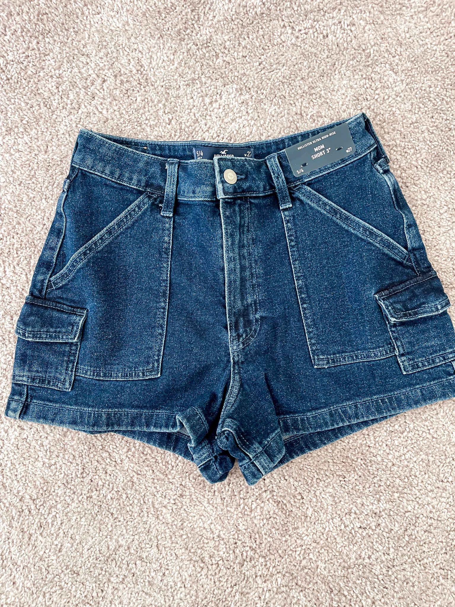 My daughter loves these mom shorts. College girl style. College girl outfit ideas. High school girl outfit ideas. Teen girl outfits. College fits. College outfit ideas. Comfy school outfits. Casual college outfits. Everyday college outfits. Outfit ideas for school. College girl aesthetic. 


#LTKU #ltkseasonal #ltkfind #LTKshoecrush #LTKunder100 #LTKunder50 

#LTKBacktoSchool #LTKU #LTKstyletip