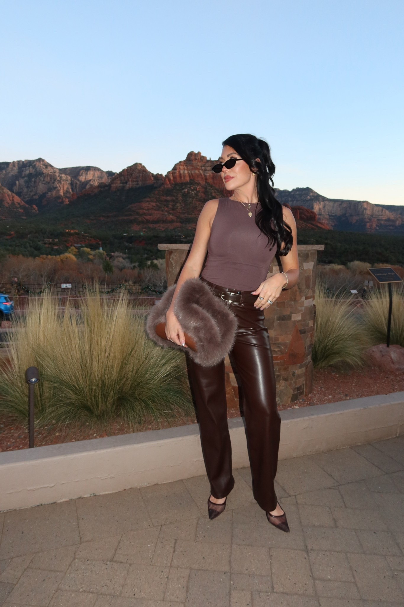 Tonight’s dinner look! I’ve worn this outfit so much recently and I love it! 
Size XS Amazon top
Size 25 Abercrombie leather pants 
Amazon bag 


#LTKFindsUnder50 #LTKSeasonal #LTKootd