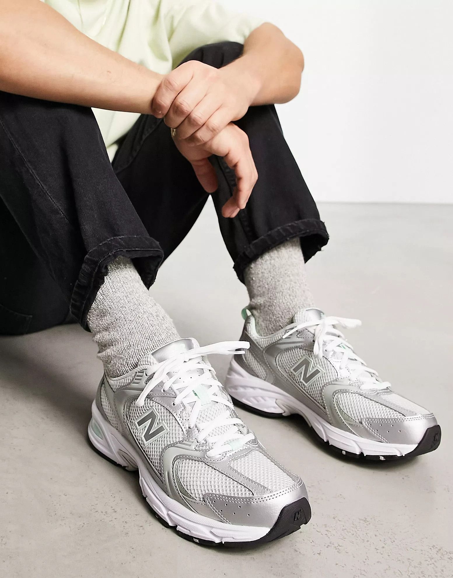 New Balance – 530 – Sneaker in Metallic und Minzgrün | ASOS (Global)