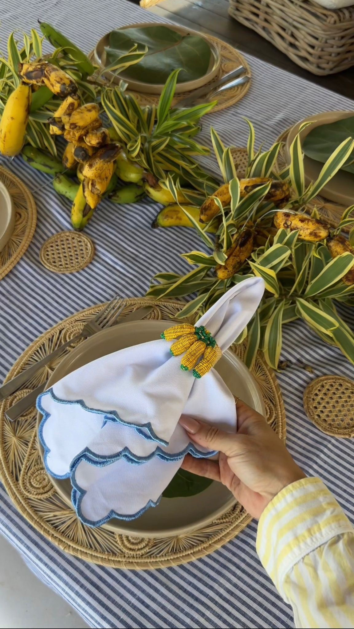 Banana Tablescape 🍌

#LTKdayinmylife #LTKU #LTKHome