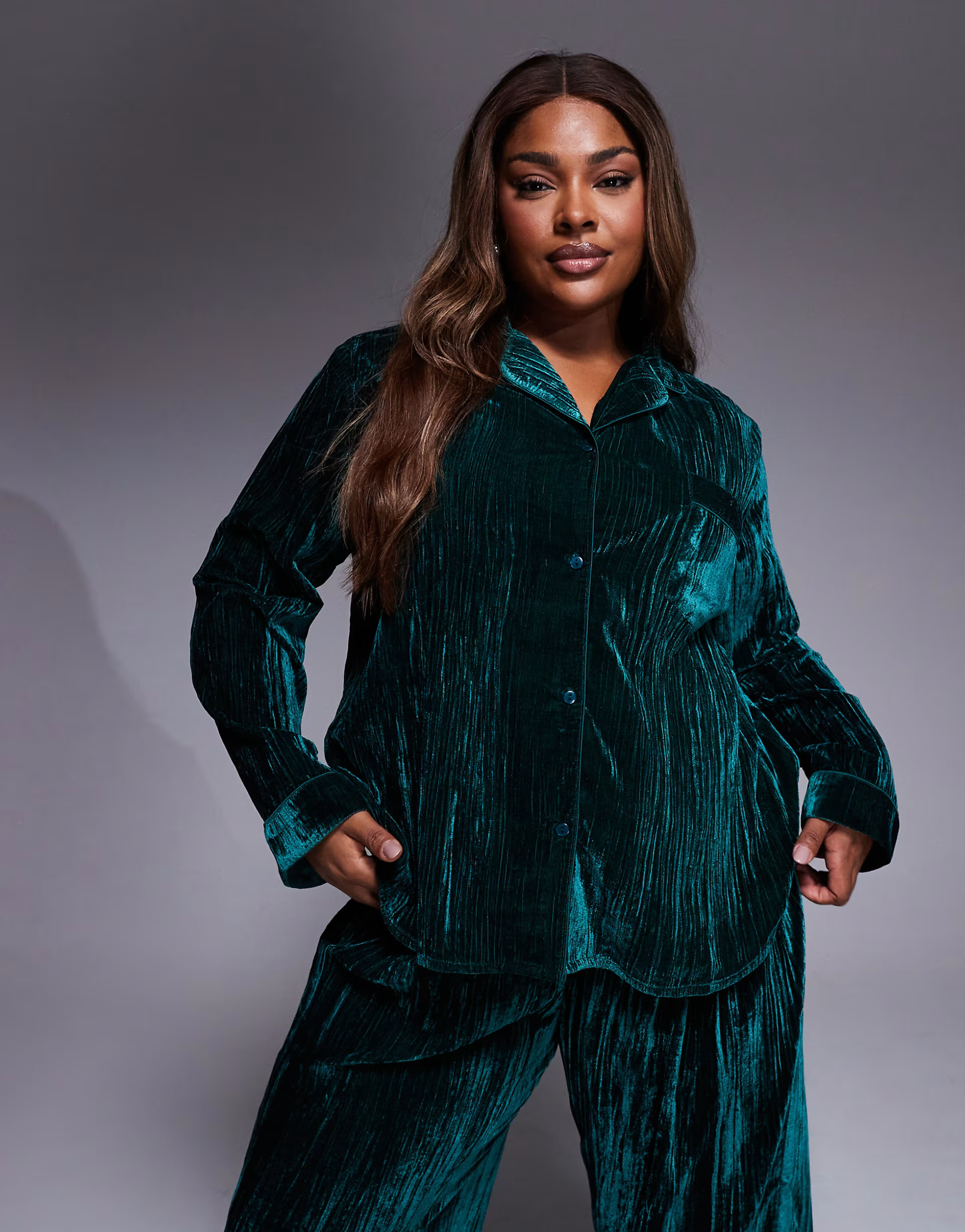 ASOS DESIGN Curve velvet texture pajama set in emerald green | ASOS (Global)