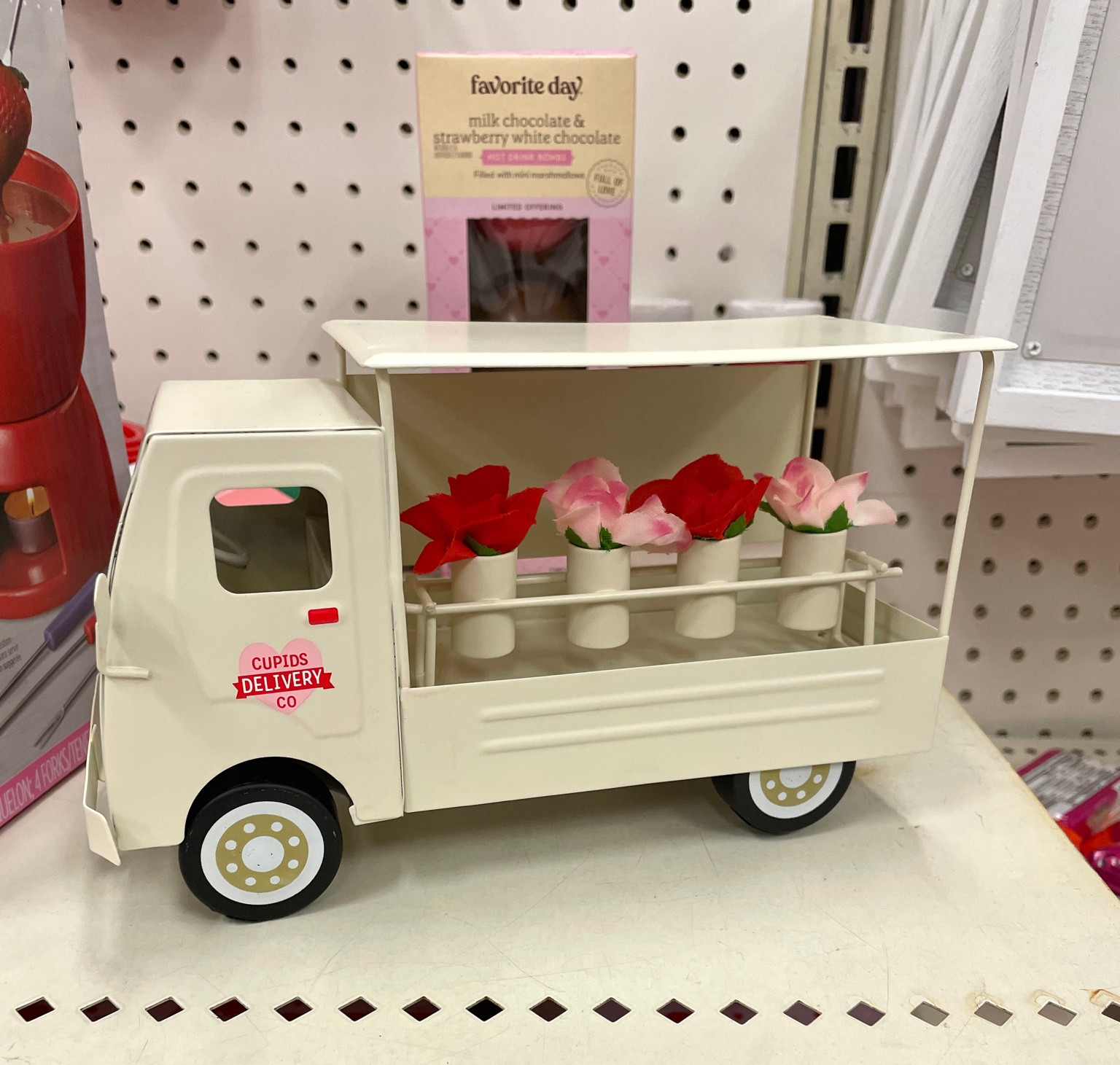 #valentines #valentinehome #homedecor #red #hearts #valentinedecor #valentinesgifts #target #deliverytruck #targetfind 

#LTKFind #LTKhome #LTKSeasonal