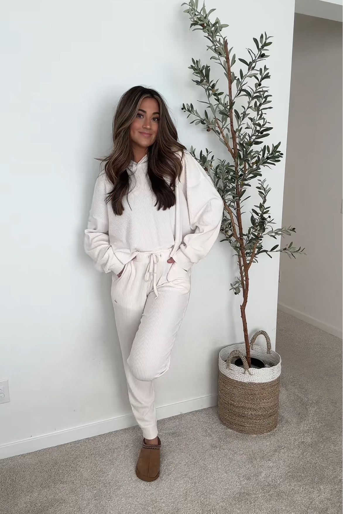 Alo Black Friday sale! The cutest lounge set & so soft? 

#LTKCyberWeek #LTKHoliday #LTKsalealert