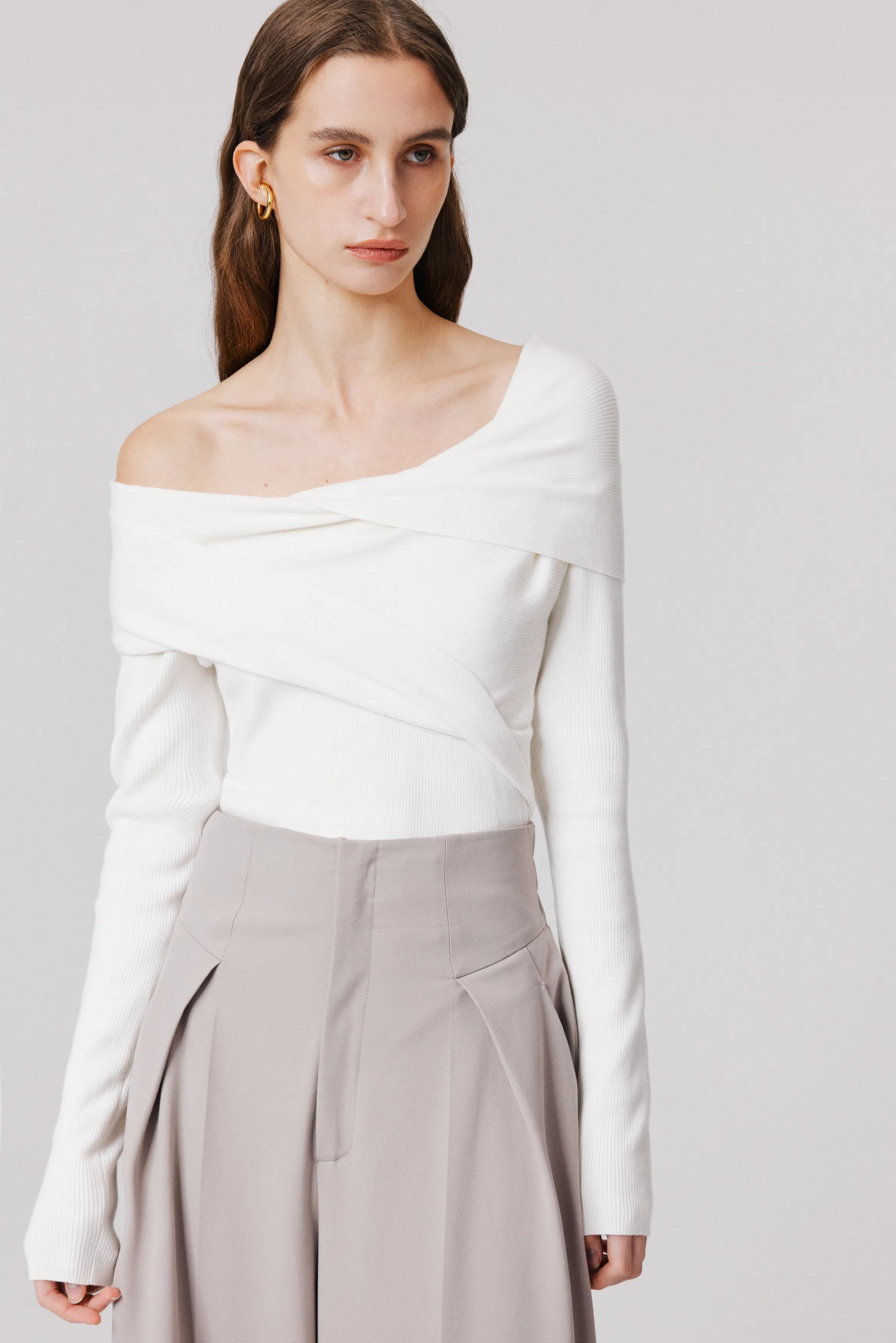 Venus Asymmetrical Sweater in Silk Wool Blend | Fabrique