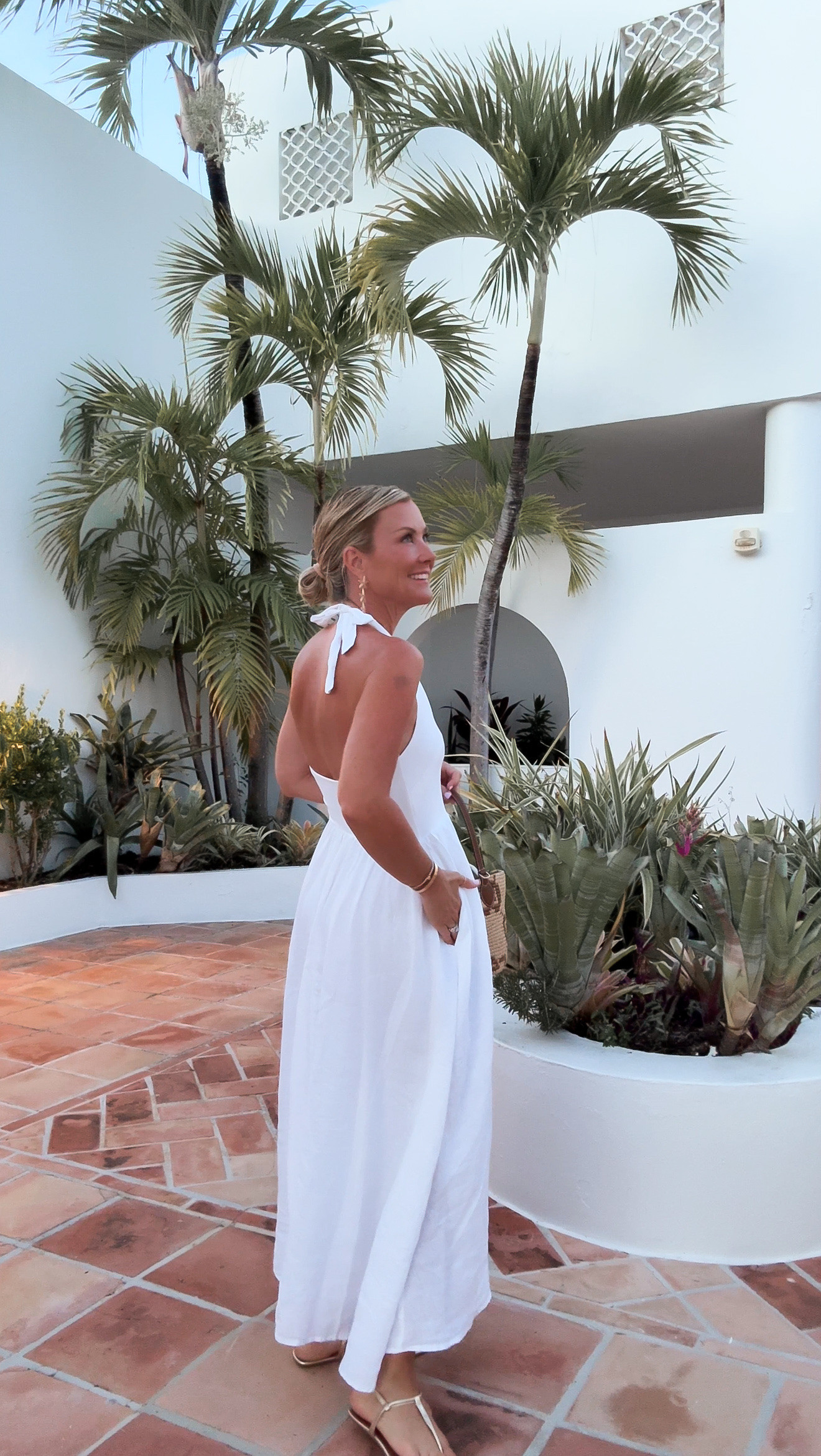 Comfy & chic! Love this halter dress so much I bought in 2 colors! Stretchy & soft top, and fully-lined linen skirt. I’m in an xs

#LTKFindsUnder100 #LTKTravel #LTKOver40