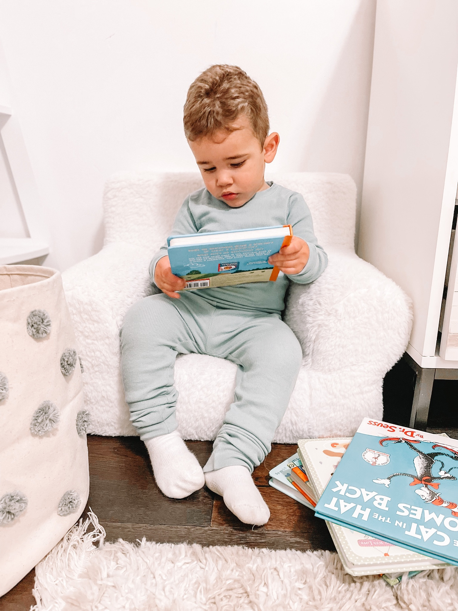 Cozy morning read 📚

#LTKbaby #LTKkids