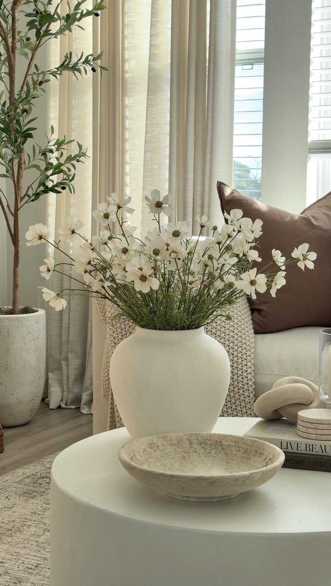 Current coffee table styling 🤍
Stems and bowl are from hobby lobby and vase is from home goods! I’ve linked similar pieces below ✨

#LTKHome