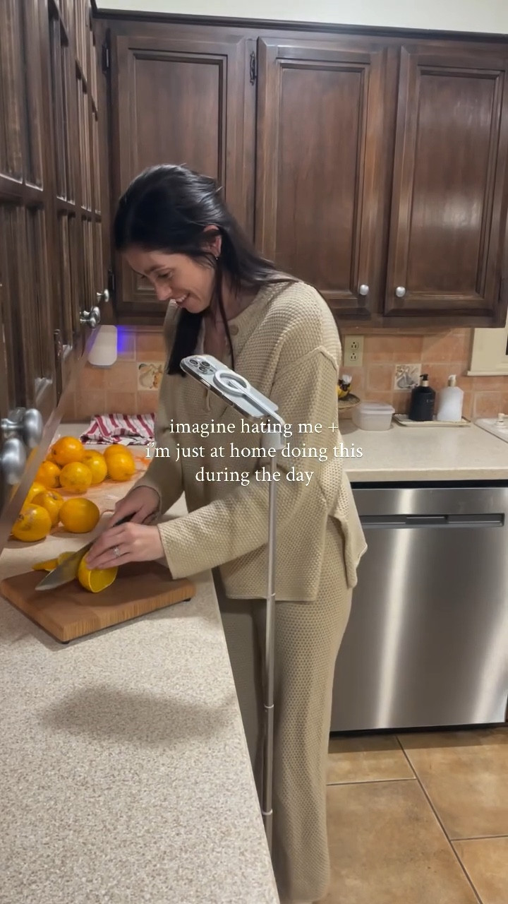 like i am literally just drying oranges 

#sahm #bts #momof4 #mindfulmotherhood #mindfulmothering

#LTKHome #LTKdayinmylife #LTKHoliday
