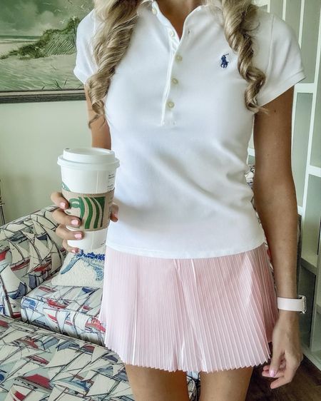 Sunday Fit🤍 Slim fit white polo from Ralph Lauren in size xs & the Varsity High Rise Pleated Tennis Skirt from Lululemon in size 4 (I’m 5’4/34B).
Prada Aviator Sunglasses 🕶️ 
Tennis Skirt
Spring Outfits
Summer Outfitts
Pink Mini
White Polo Shirt
Lululemon
Ralph Lauren
Prada
Essie Nail Polish
Pink Nails
Apple Watch 

#LTKfitness #LTKActive #LTKU