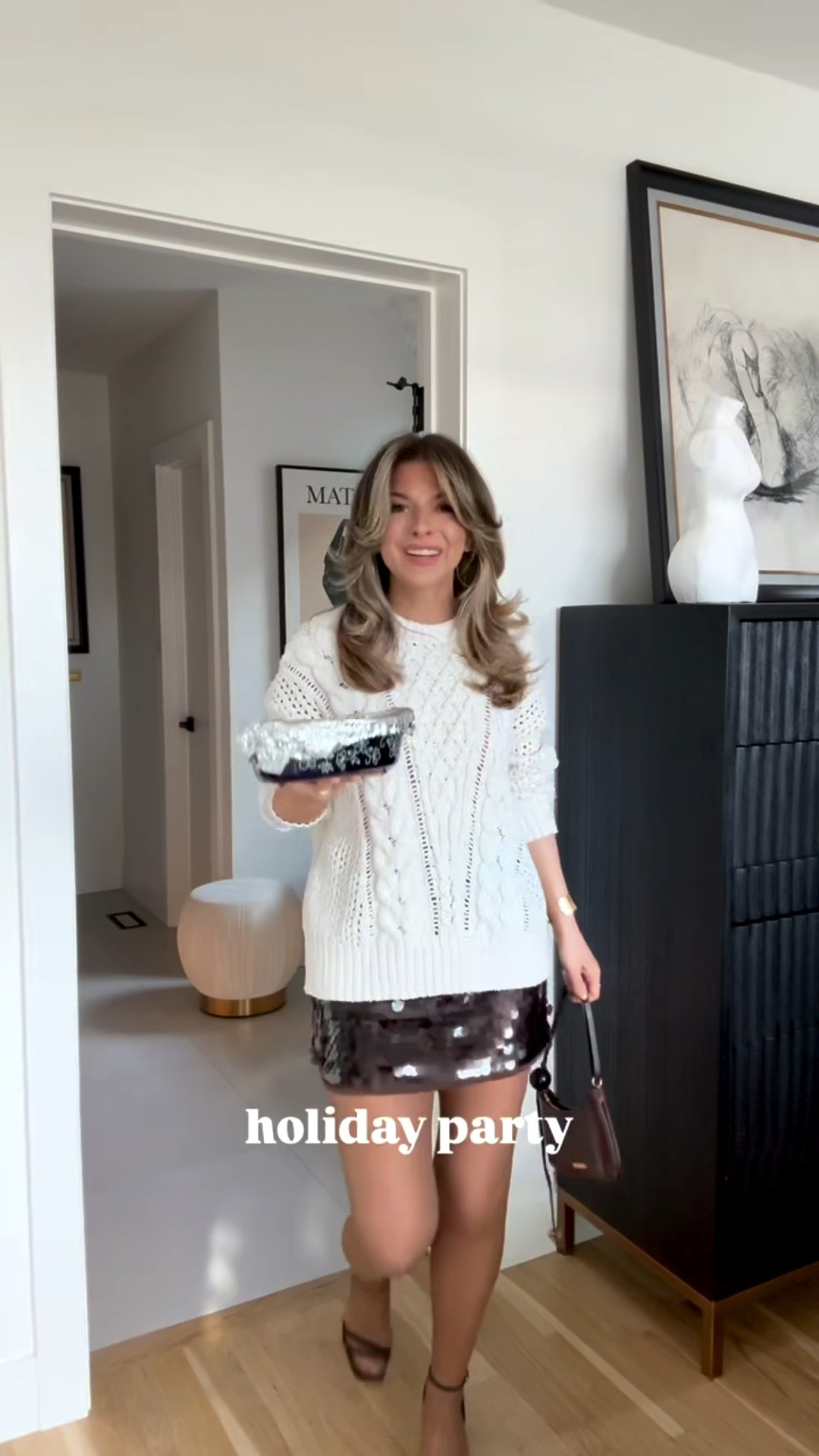 Brown sequin skort styled 7 ways for the holdiay season

Vici code: emerson30
Electric picks code: emerson20

Wearing smalls

Holiday event
Winter party
Christmas look
New year eve
Date night
Sequin
Nighty

#LTKHoliday #LTKFindsUnder100 #LTKSeasonal