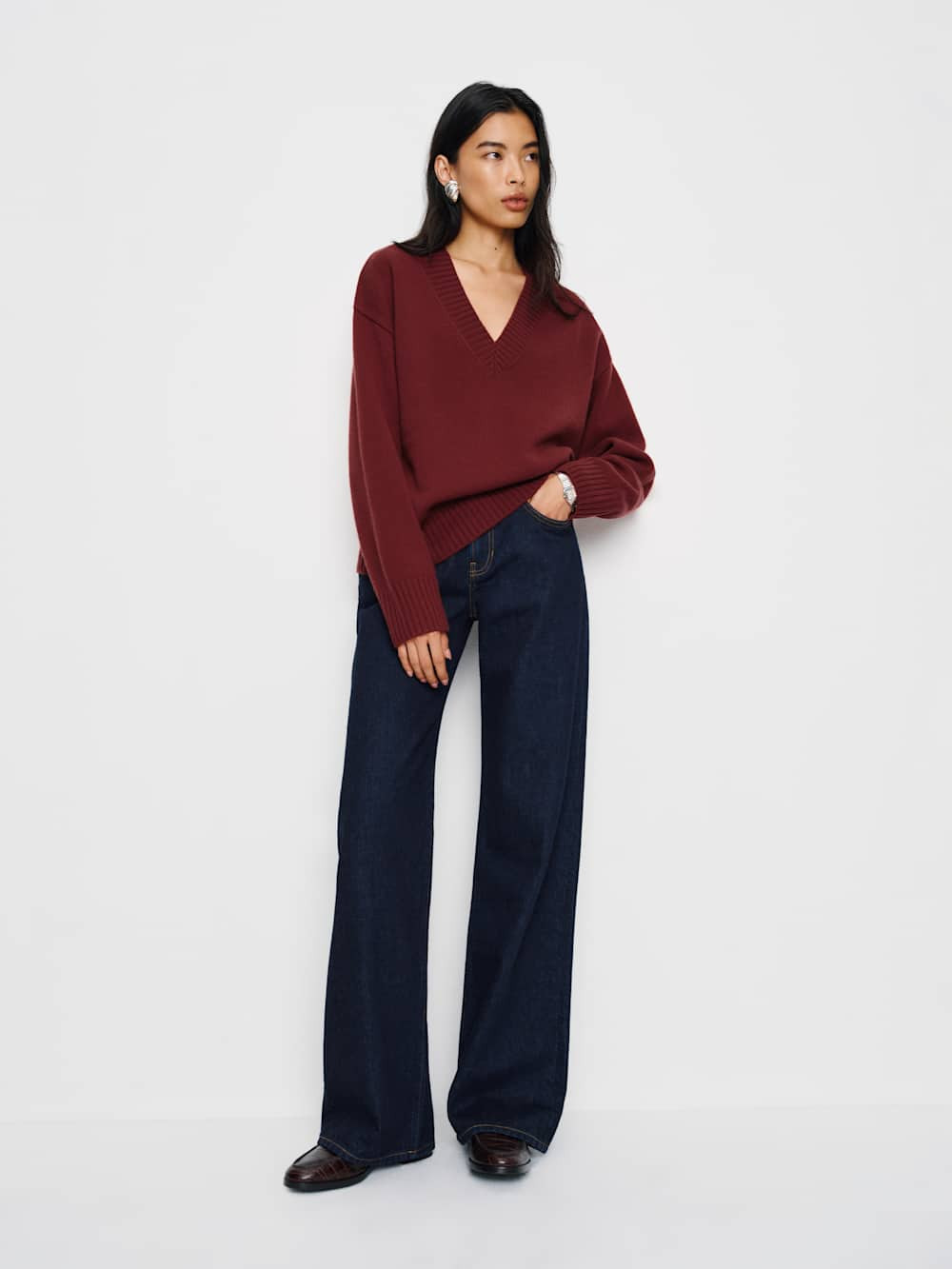 Jadey Cashmere Oversized V-neck Sweater | Reformation (Global)