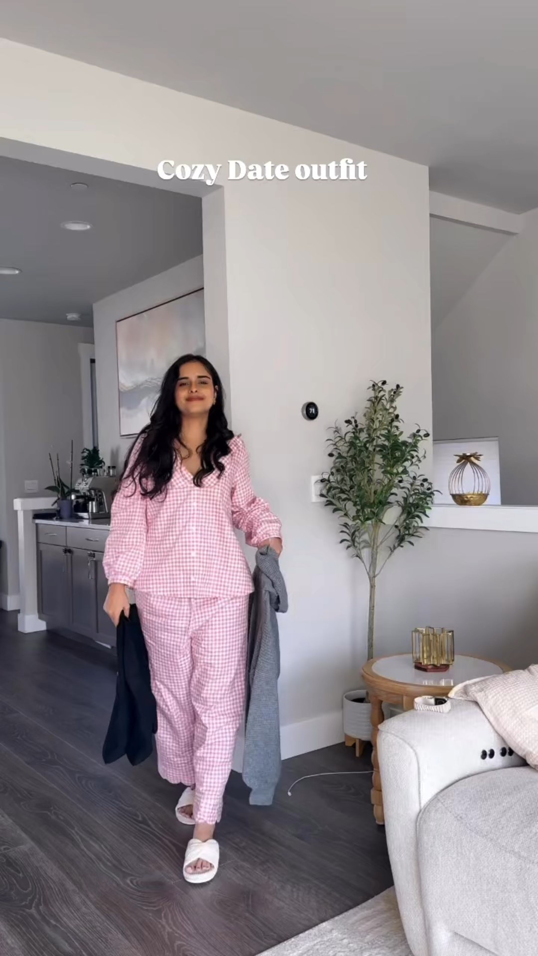 I’m size S in dress 
S - pajamas 
39 - boots