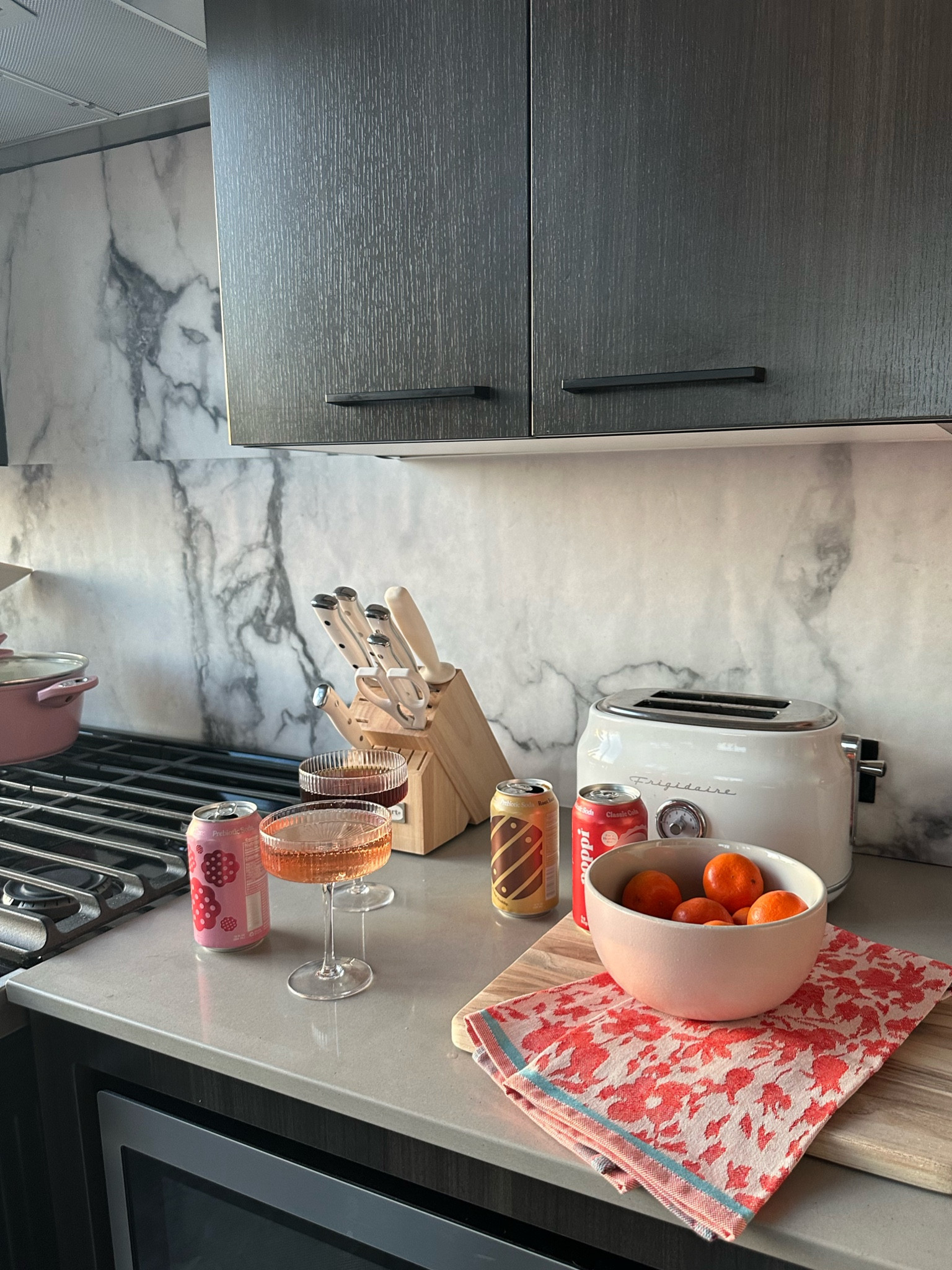 renter friendly diy backsplash!! 

#LTKhome #LTKstyletip #LTKbeauty