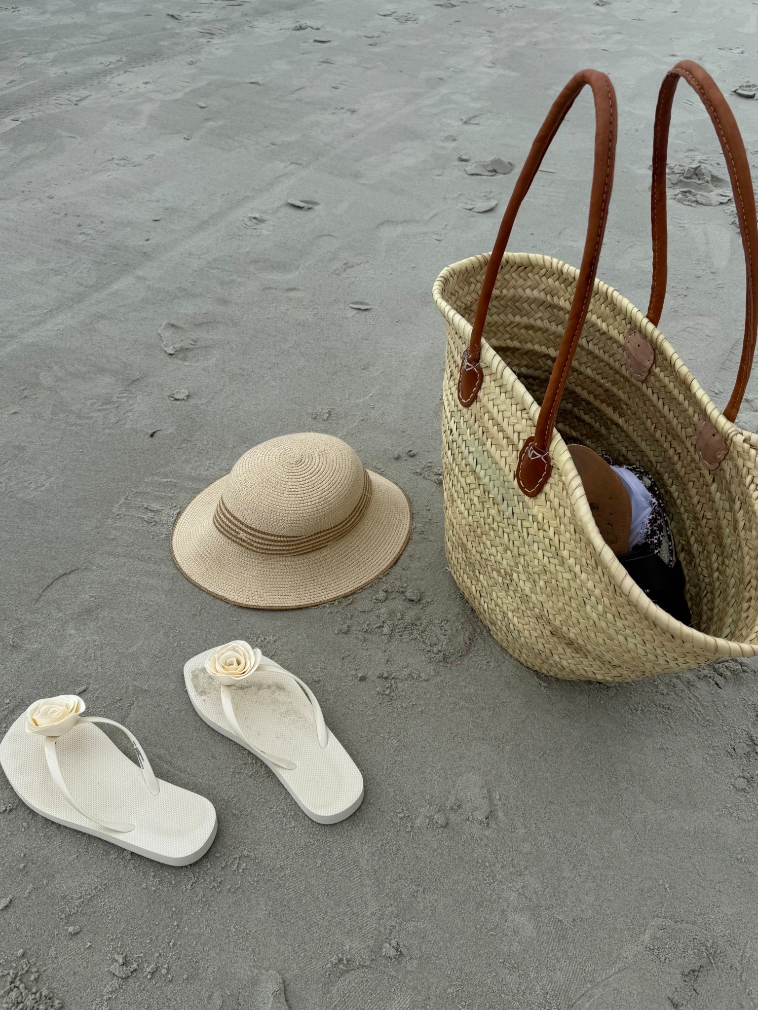 Beach accessories 🤍

#LTKSeasonal #LTKSwim #LTKTravel