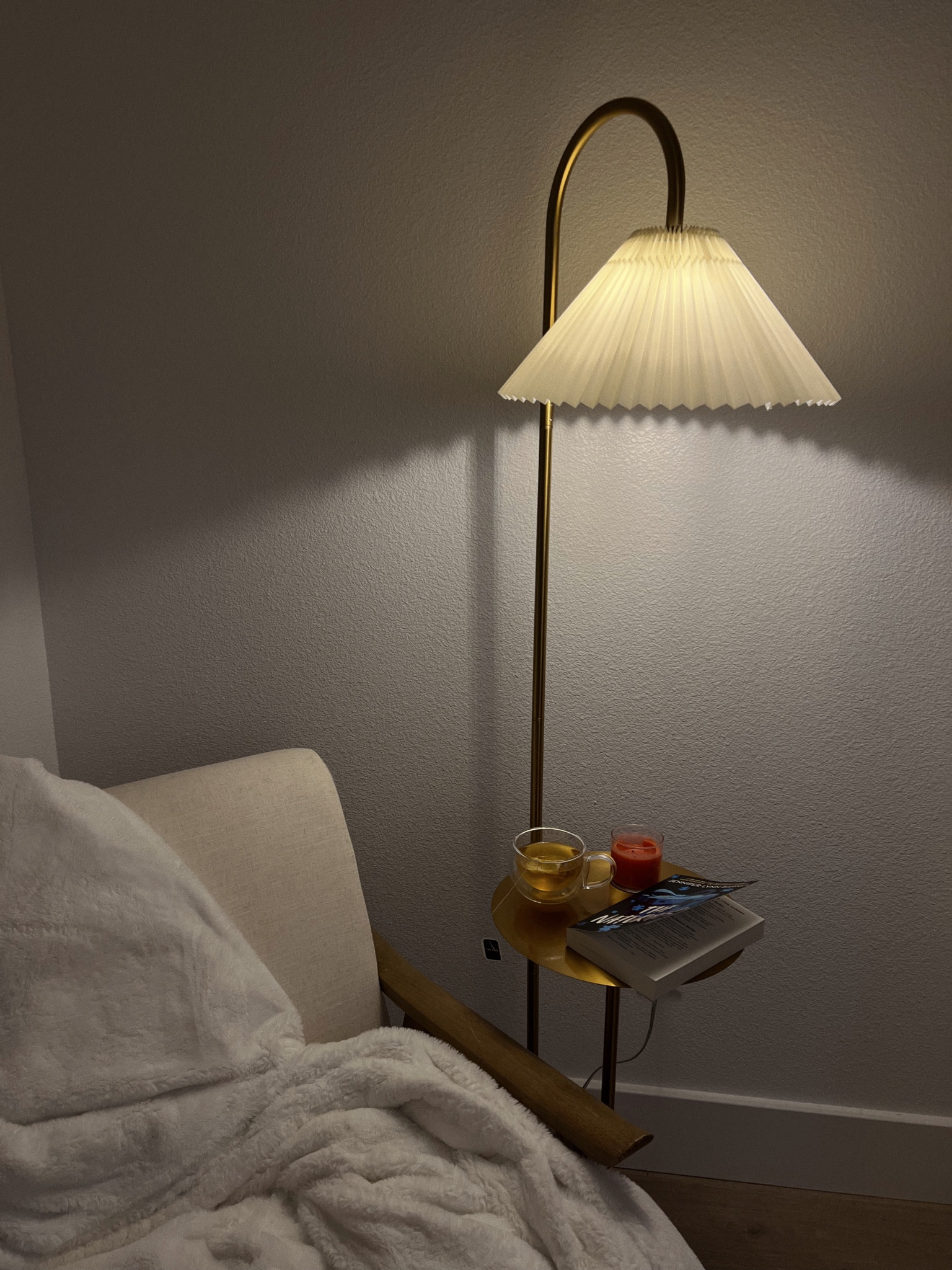 lamp, office lamp, lamp with pleated shade, office decor, lamps for home, cozy home decor, pleated lamp shade, home decor find, lampshade, floor lamp 

#LTKhome #LTKFind #LTKunder100