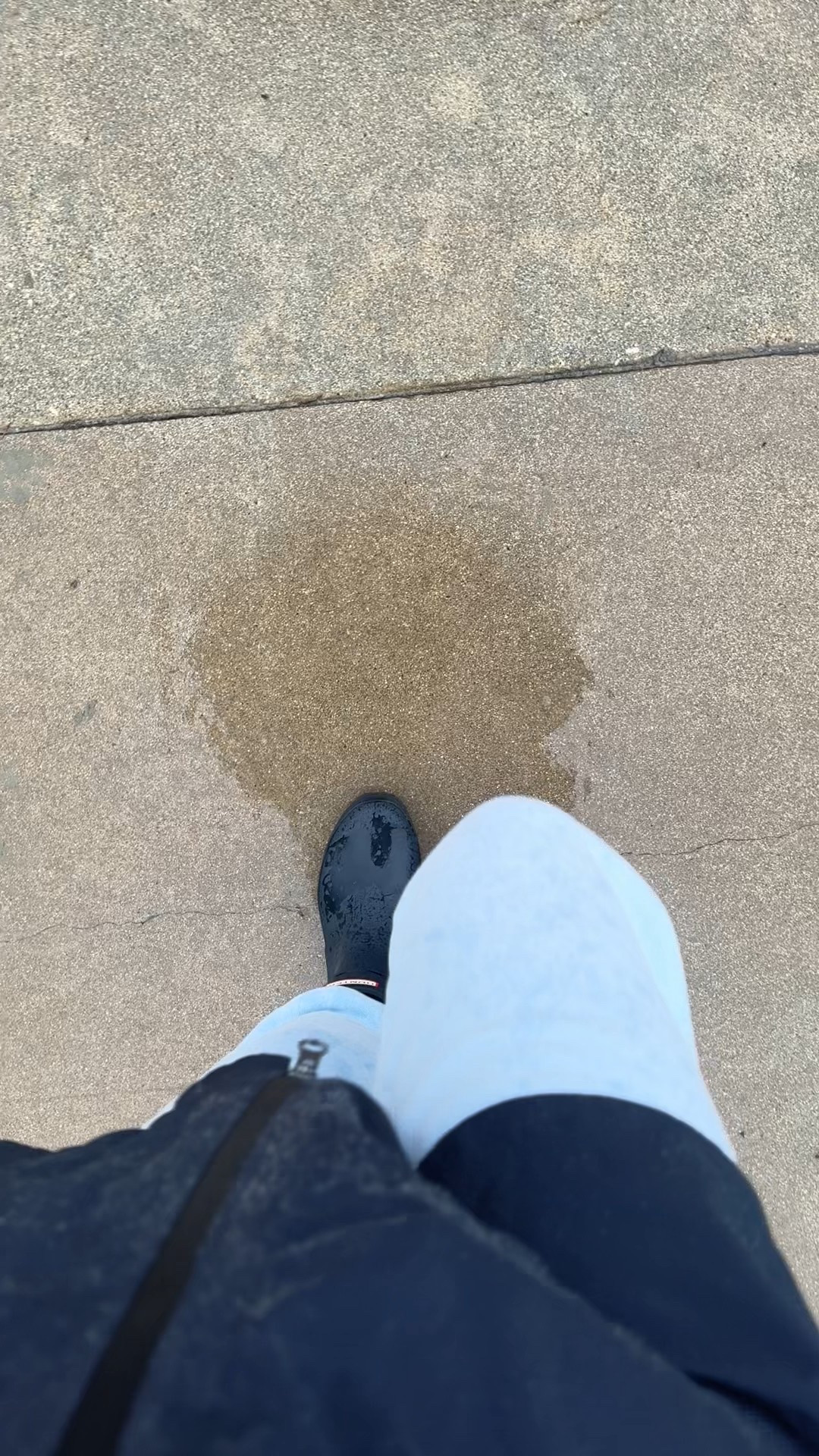 This is the absolute perfect rain boot for wet weather. Classic, timeless and really keeps the water at bay ☔️☔️

#LTKmomlife #LTKSeasonal #LTKdayinmylife