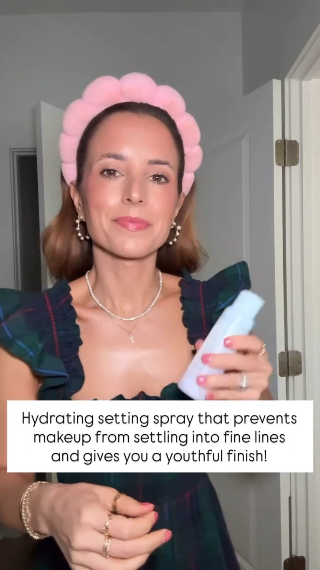 I absolutely love the coaches make up setting spray. Gives your skin a dewy and glassy finish. It locks make up in place and prevents makeup from settling into fine lines! 


#LTKselfcare #LTKmorningroutine #LTKBeauty