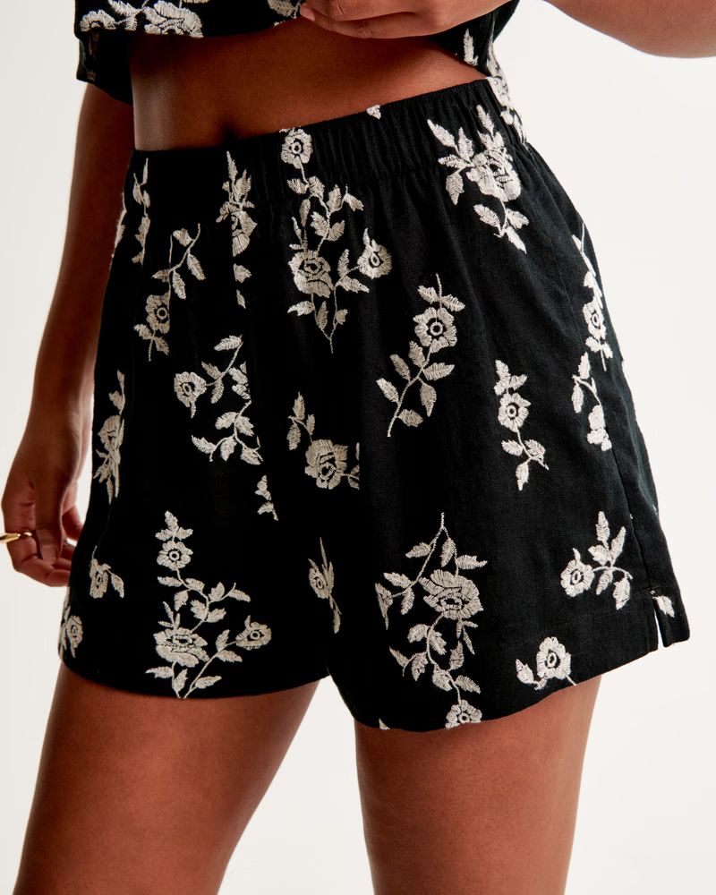 Linen-Blend Embroidered Pull-On Short | Abercrombie & Fitch (US)