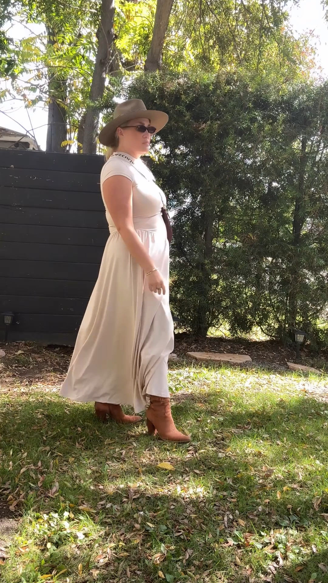 Easy fall look you can layer with #fallfit #falldress #longdress #casualdaytime