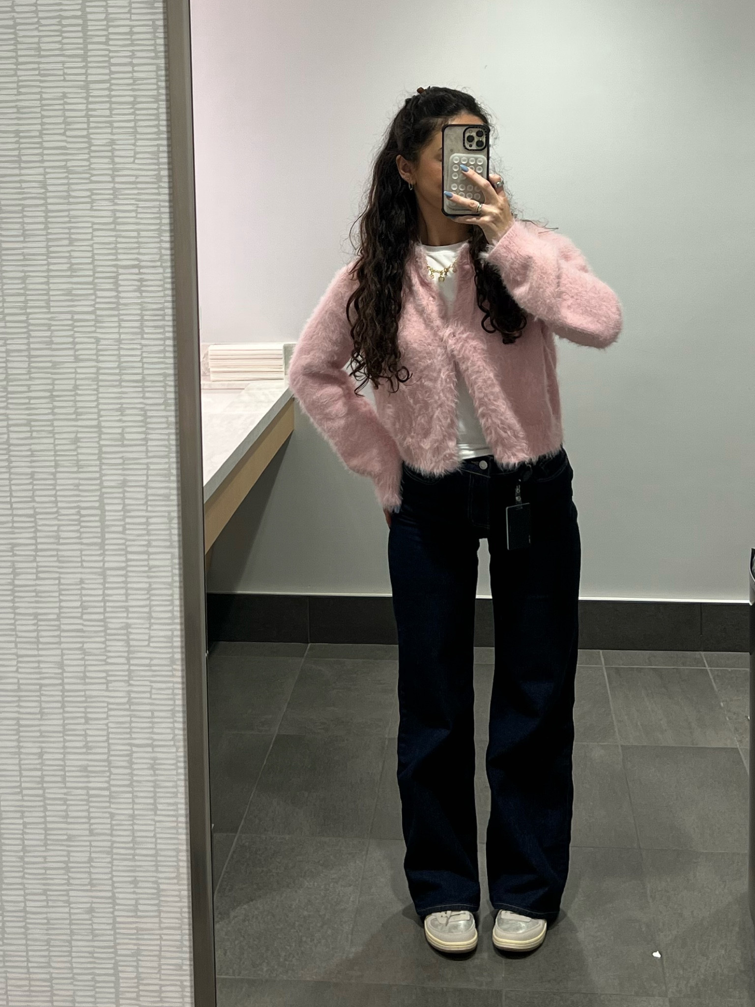 Winter work ootd for the office!

I am obSESSSSSED with these sneakers. I had my eye on them for forever & finally ordered them in December. They were on back order so I just got them but I’m so glad I did! They literally match everything and I love the mixed metal vibe. And they’re perfect for the office since they can be dressed up. Super comfy too!

Business casual, workwear inspo, office outfit, corporate girl

#LTKFindsUnder50 #LTKWorkwear #LTKFindsUnder100