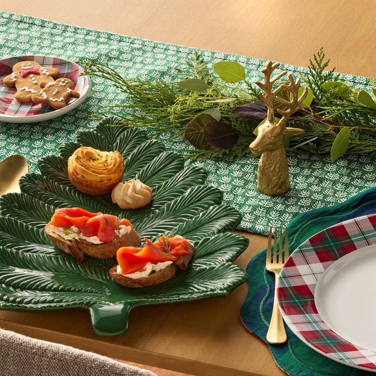 Christmas Holiday Table Scape 
Serving plater, napkins, table runner 
Christmas table 
Christmas 

#LTKHoliday #LTKHome #LTKSeasonal