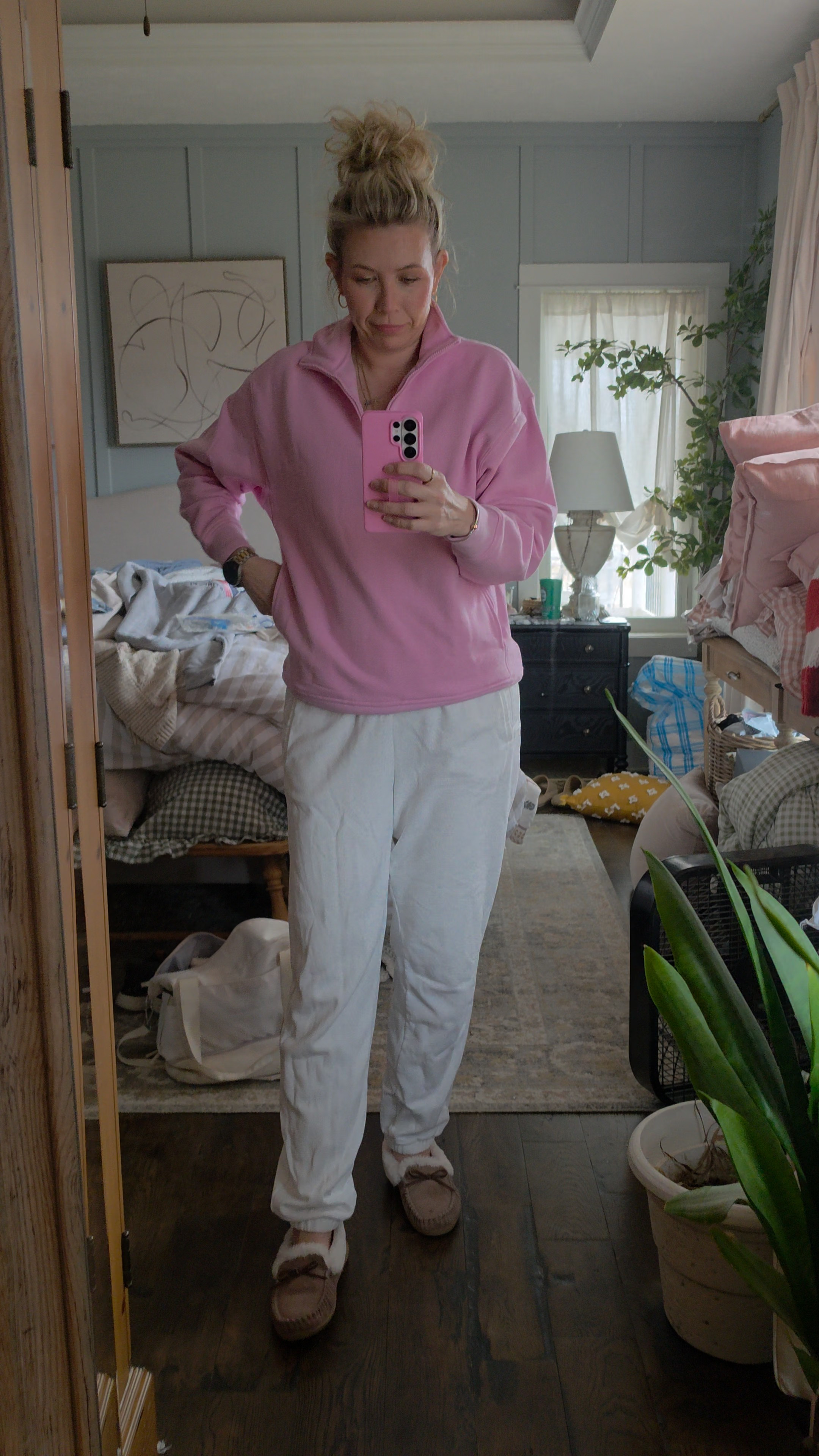 This sweatshirt is so cute and soft. I think i need 4 more colors. I'm wearing a small. 

#LTKootd #LTKSeasonal #LTKOver40