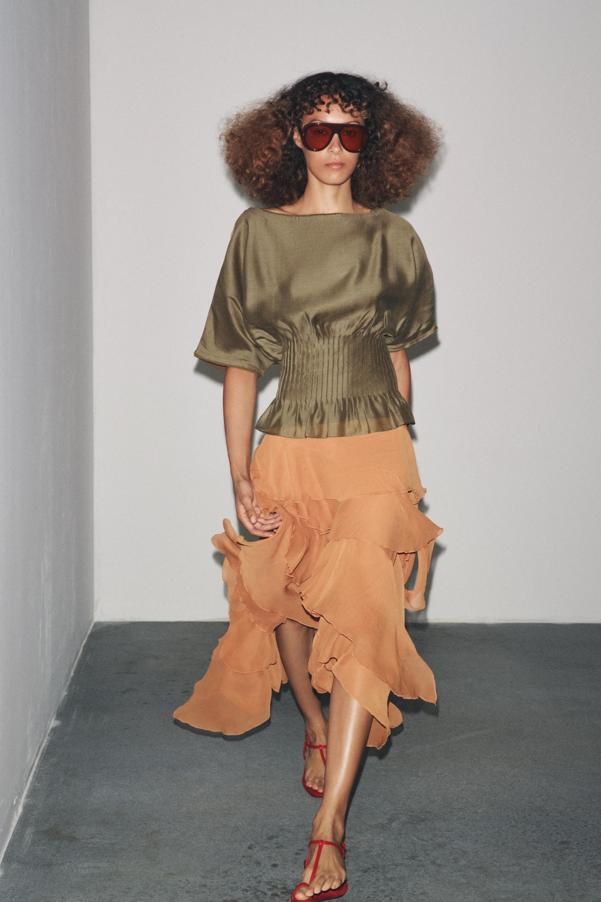 PLEATED WAIST MIXED KNIT BLOUSE | Zara US