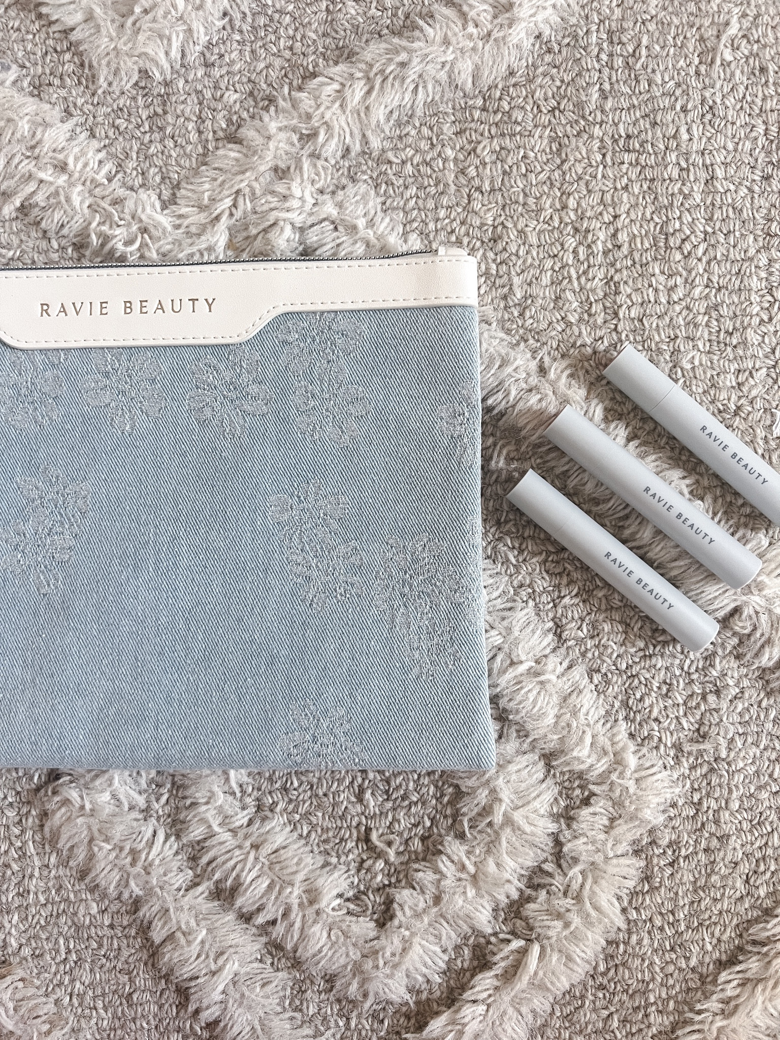 Ravie beauty products ❤️ obsessed with this makeup bag! 