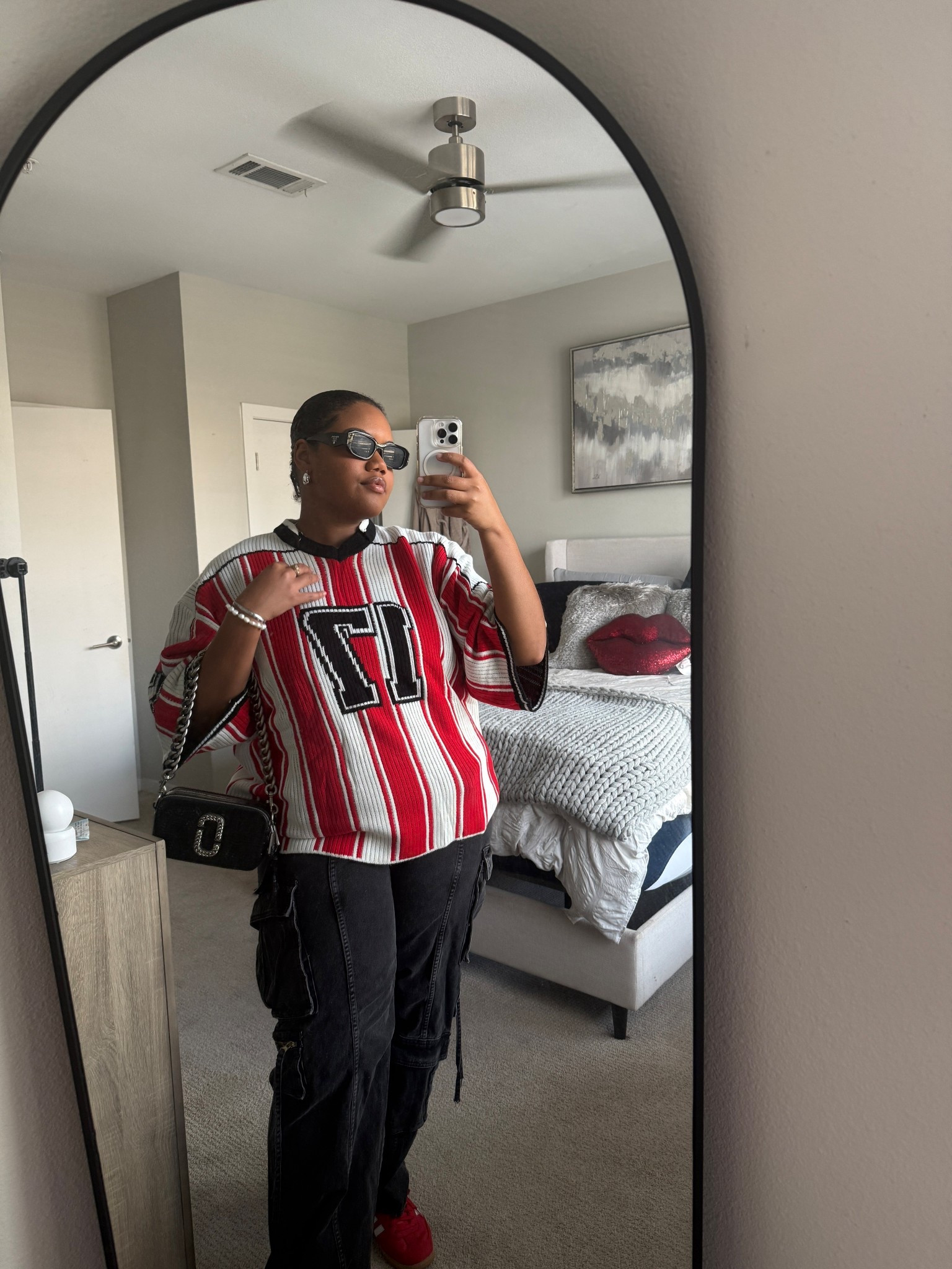 Comfy Sweater jersey & yes it’s heavy so it will keep you warm 
Size Large 

#LTKPlusSize #LTKgrwm #LTKSaleAlert