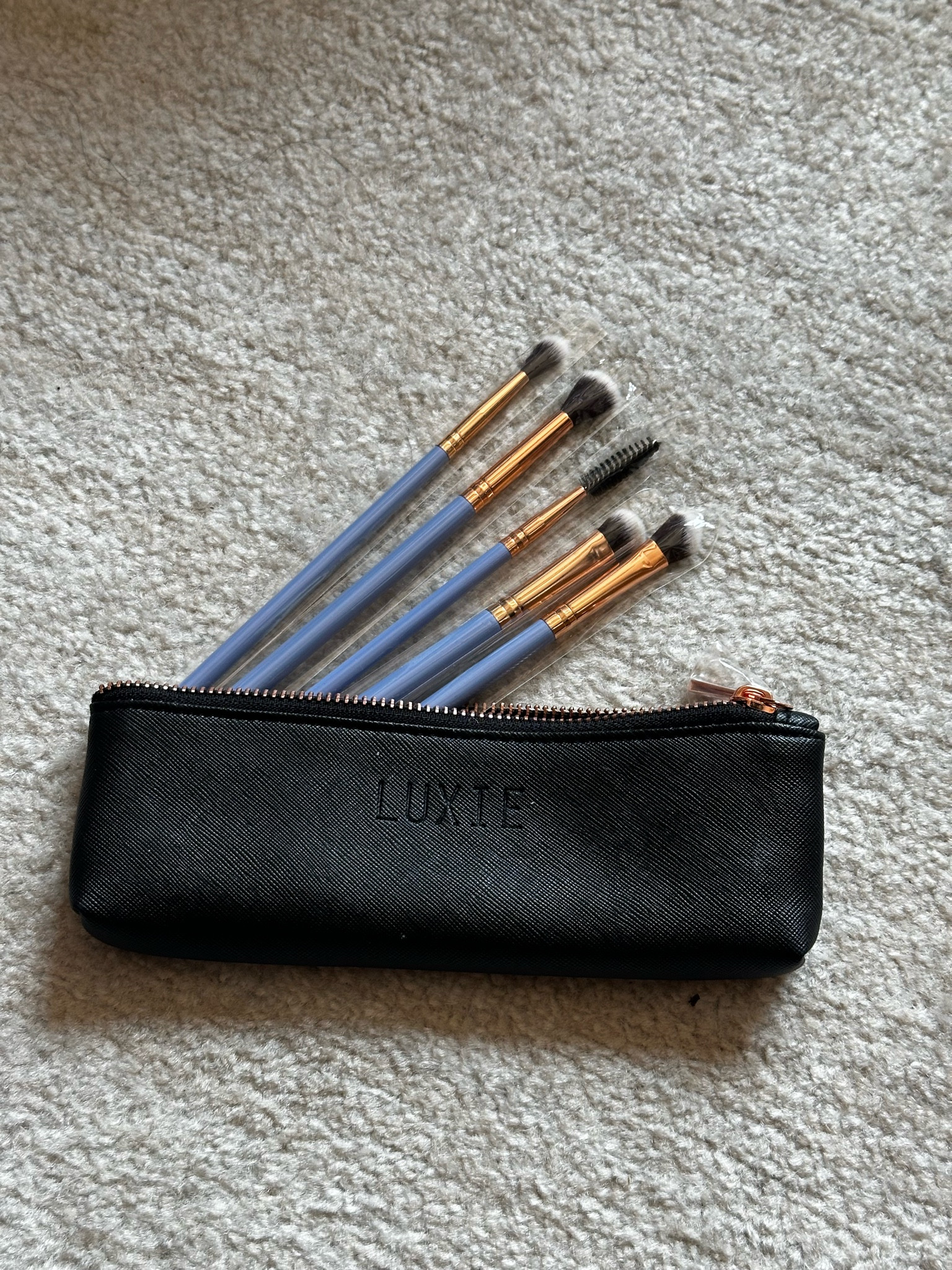 The perfect eyes brushes kit that comes with a bag. It’s the perfect kit for a travel.
#Brush 
#MakeUpTools 
#TravelMustHave

#LTKBeauty #LTKFindsUnder100 #LTKFindsUnder50