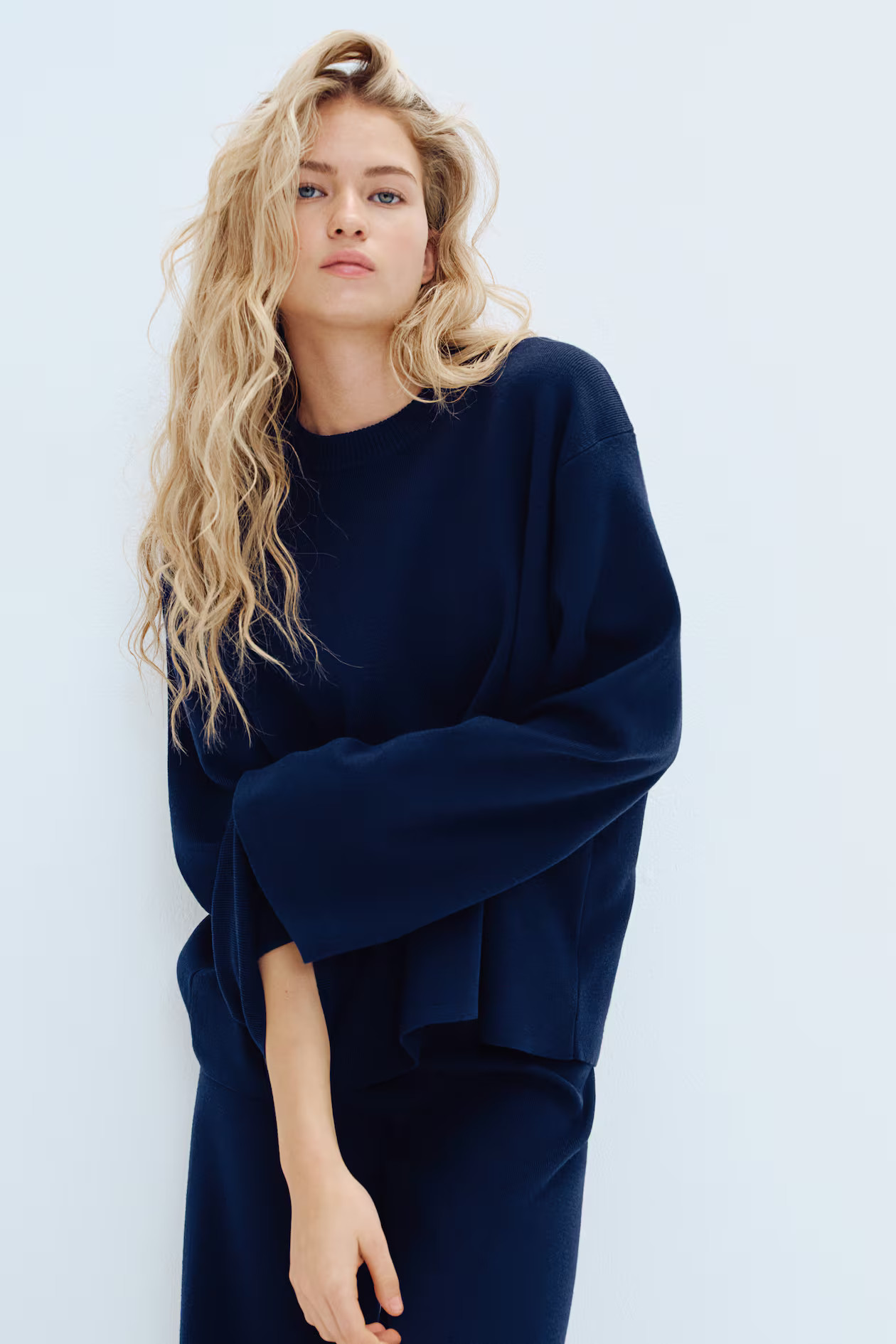 Oversized Curved-Hem Sweater | H&M (US + CA)