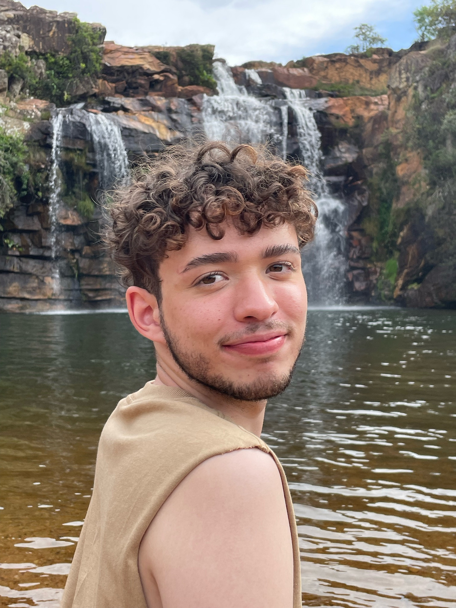 Produtos para se jogar na trilha. ☀️🍃
