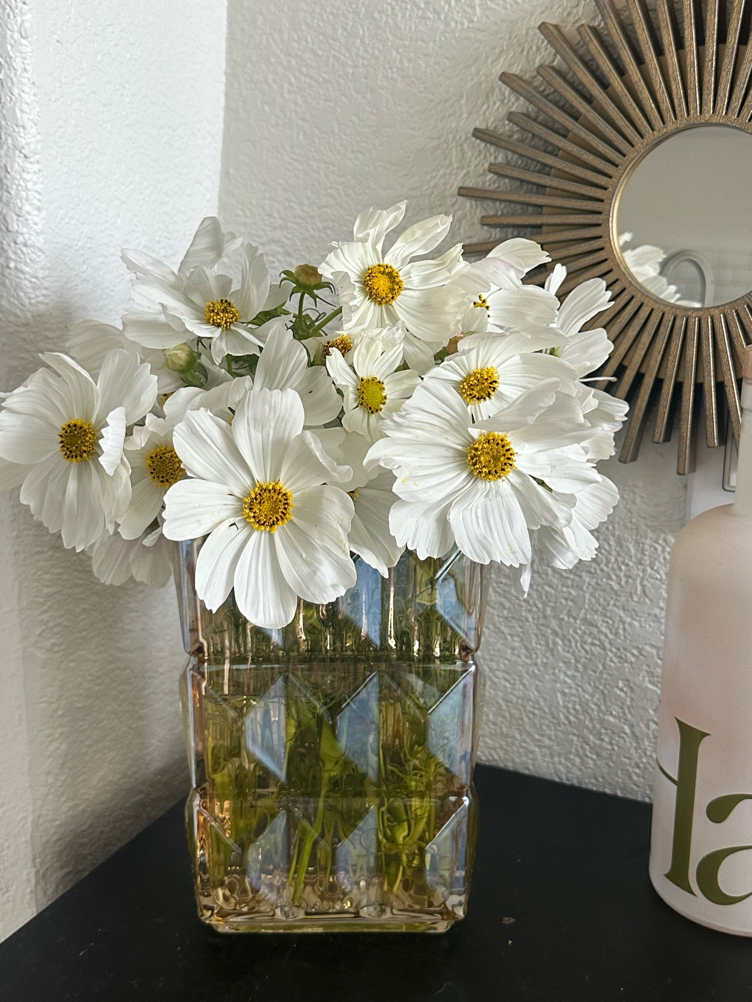 The cutie vase was only $21 on Amazon!! 
#amazonfinds #amazonhome 

#LTKhome #LTKSale #LTKunder50