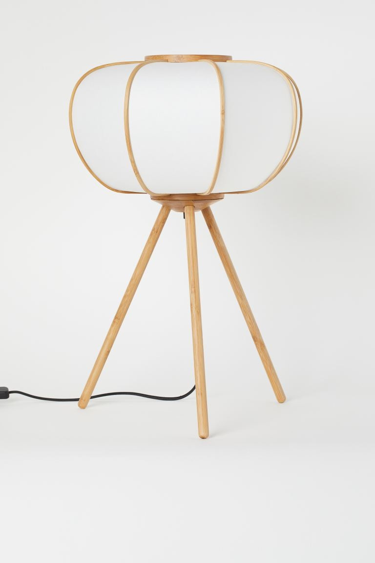 Lampe de sol en bambou | H&M (FR, IT, ES, PT, BE)