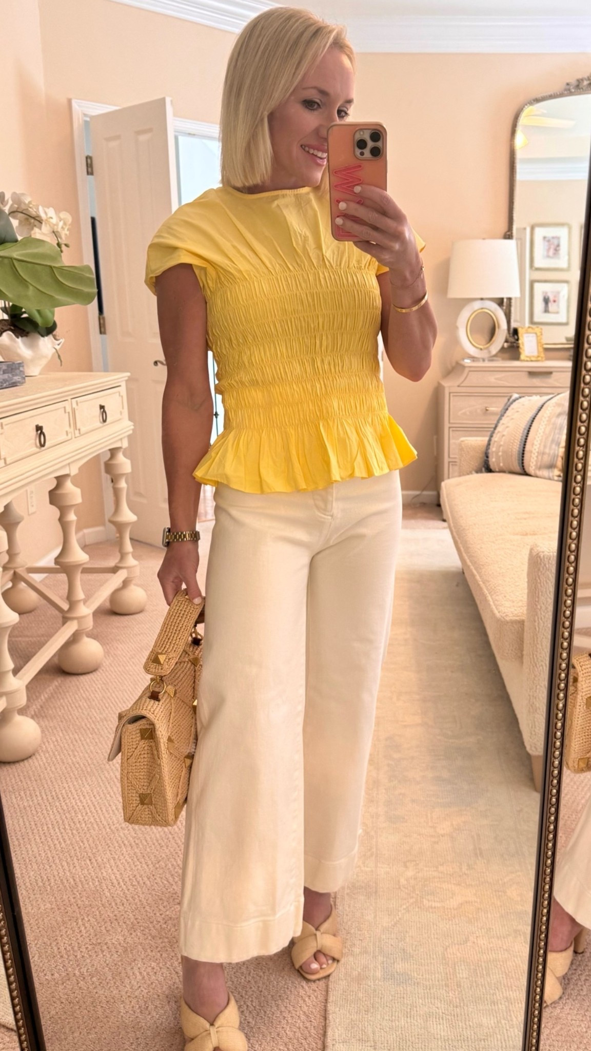 Tuckernuck blouse size XS.
High waisted white jeans. Petite style. Moms night. Summer night look.

#LTKPetite #LTKSeasonal