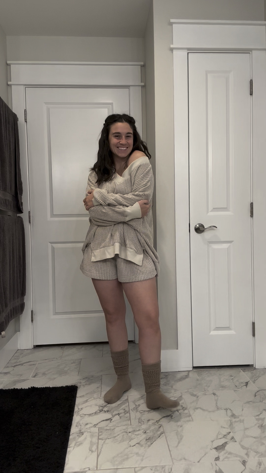 Cozy set for fall days at home 🍂
AE & Aerie never disappoint

Wearing a medium but could’ve done a small, pretty oversized!!

#LTKVideo #LTKBump #LTKMidsize