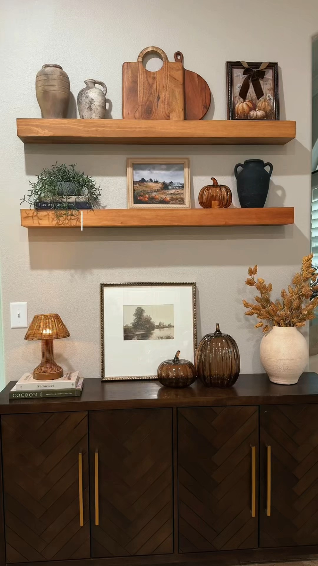 Creating shelves I can enjoy all year with layered neutrals, natural textures, and a few cozy touches. 🤍 I’ve linked the everyday pieces that make this look easy to recreate!


#LTKHome #NeutralDecor #ShelfStyling #HomeDecor #LTKCreator