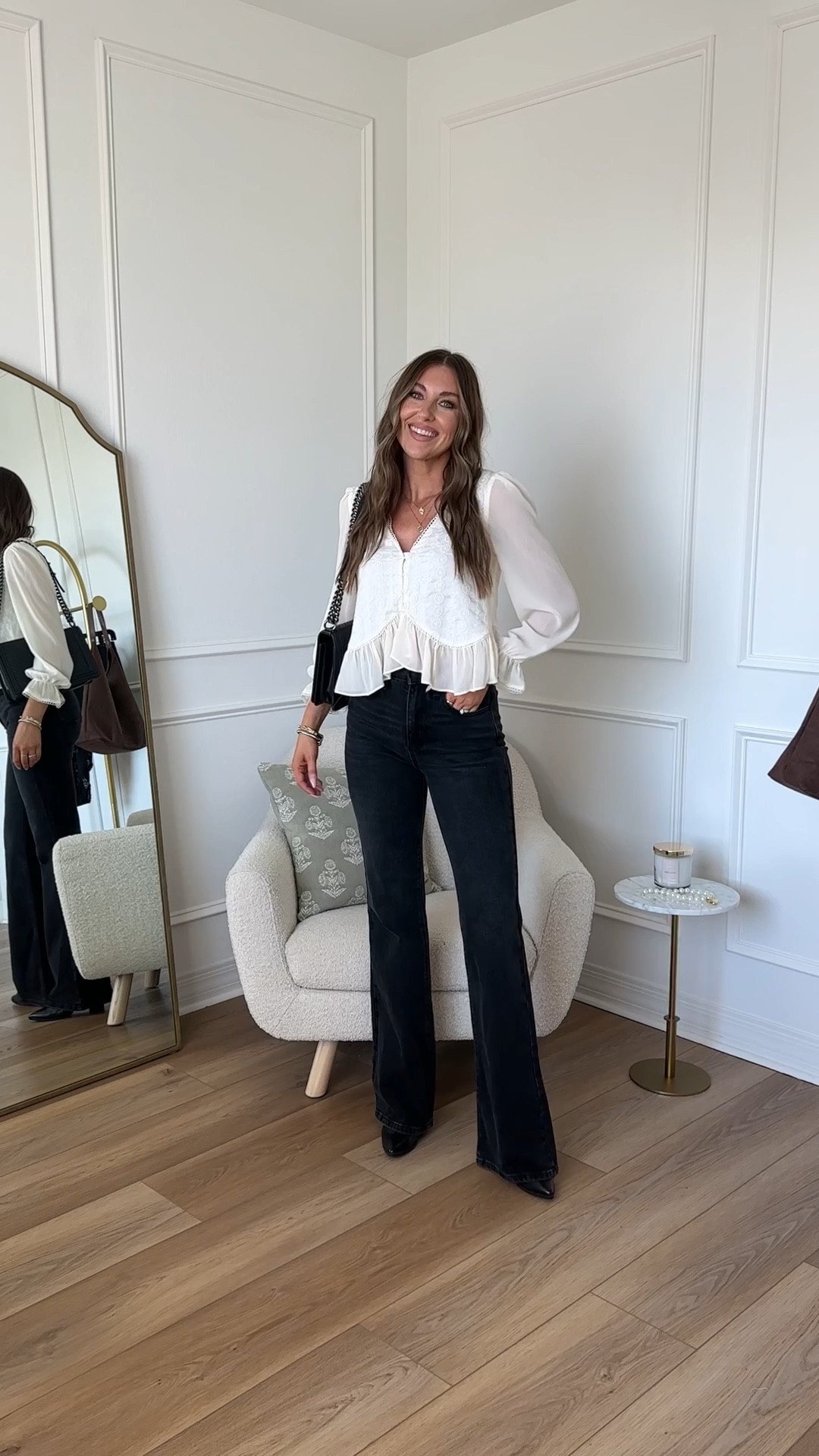Easy fall outfit that would be perfect for a casual work day or date night out! I’m wearing an XS in the top and 2 Long in the jeans! The jeans come in short and regular lengths too! 