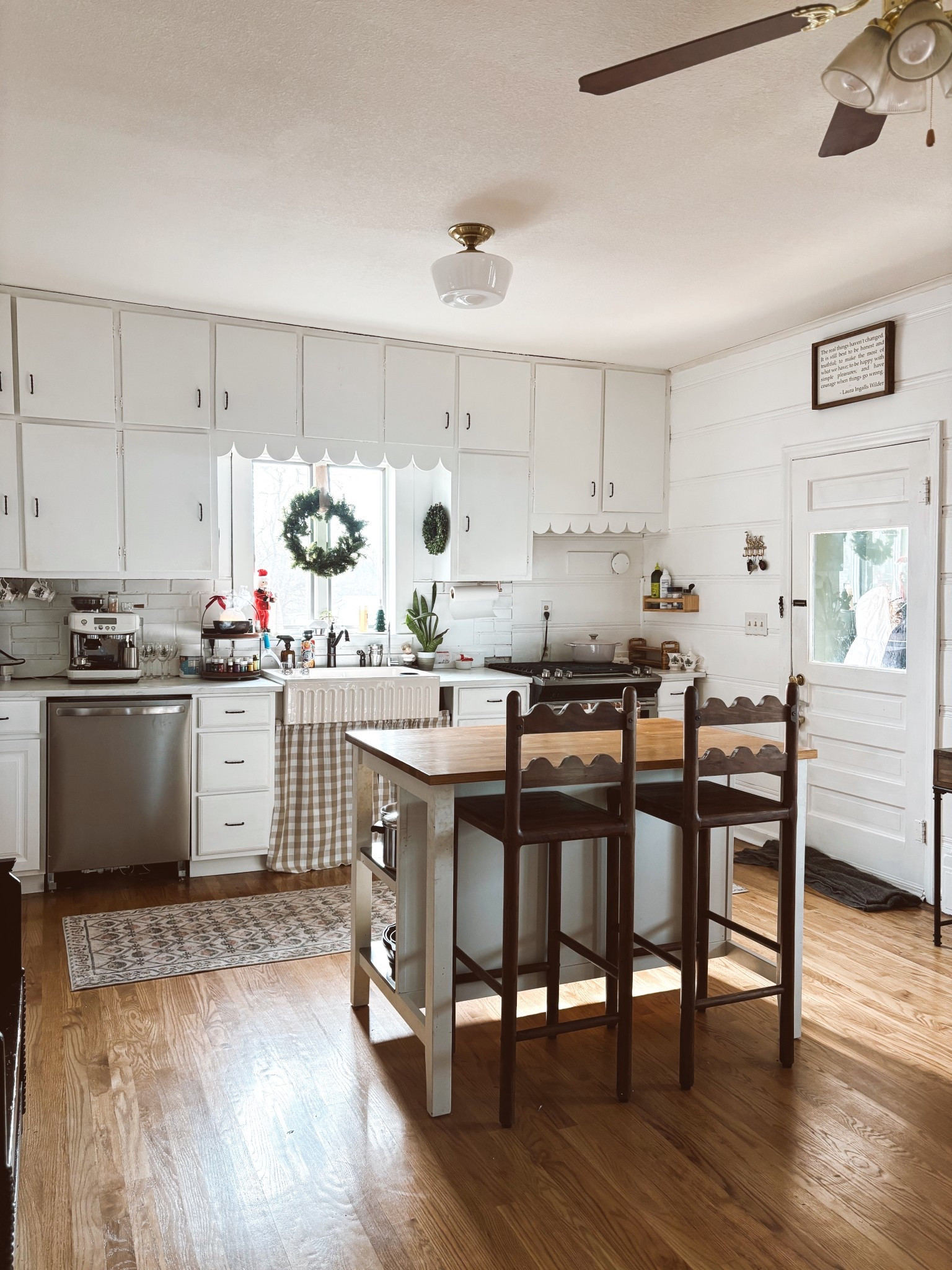 A look at our farmhouse kitchen 🤍

#LTKHome