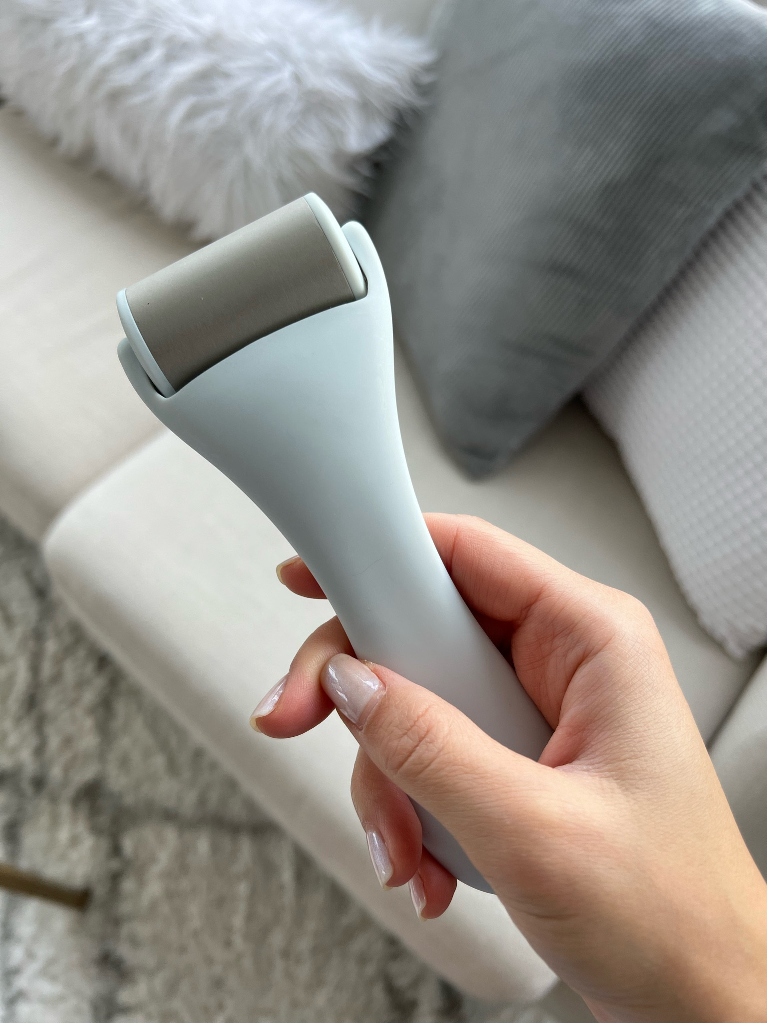 obsessed with rolling my face