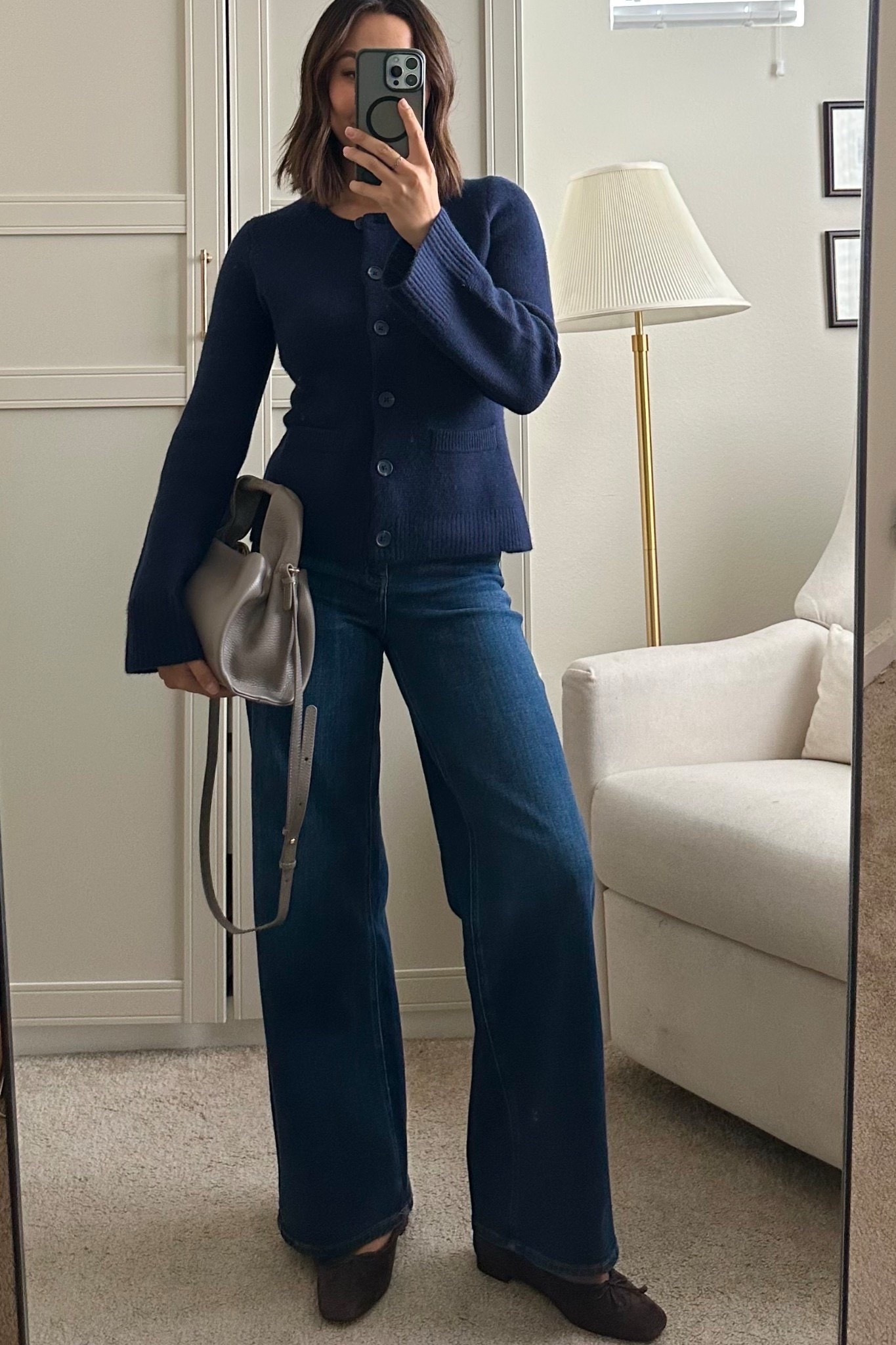 Polished but comfy holiday outfit 

Quince cardigan xs
Quince jeans - $50 find! Tts 


#LTKFindsUnder100 #LTKHoliday #LTKootd